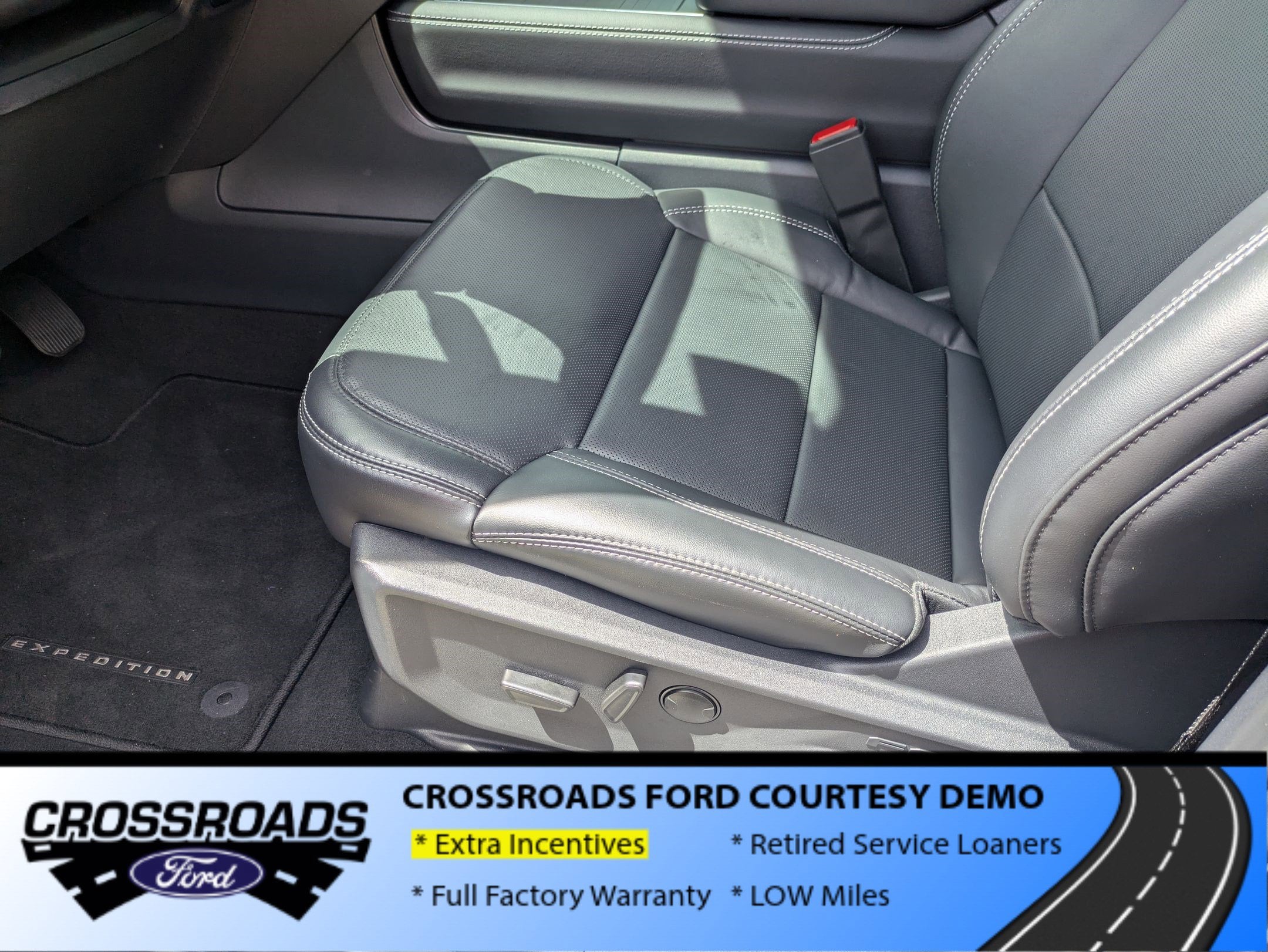 2026 Ford Expedition Max Platinum - Crossroads Courtesy Demo