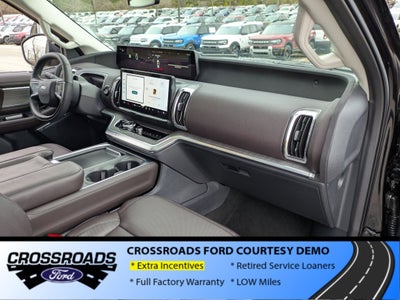 2025 Ford Expedition Max Platinum - Crossroads Courtesy Demo
