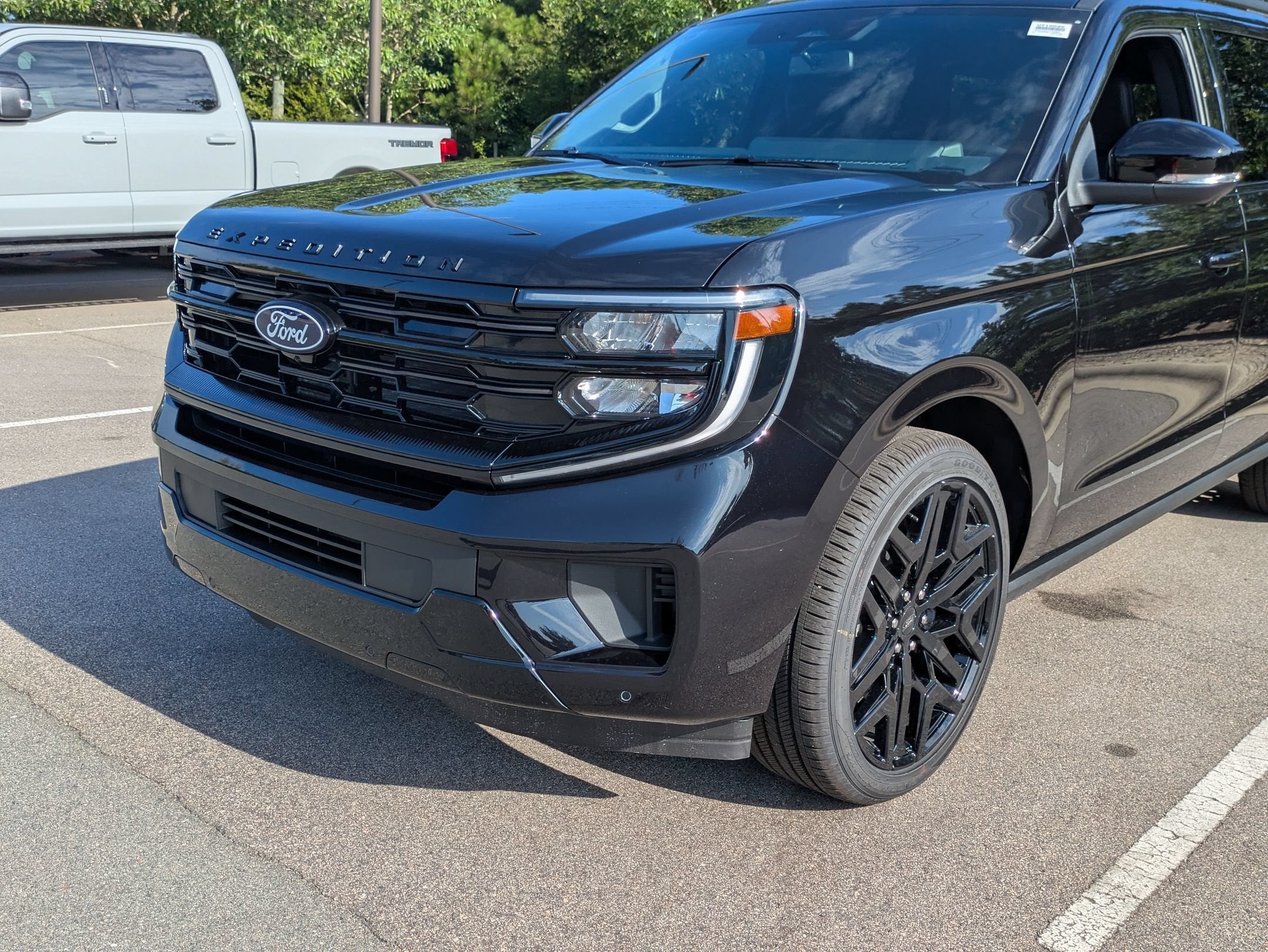 2027 Ford Expedition Max Platinum
