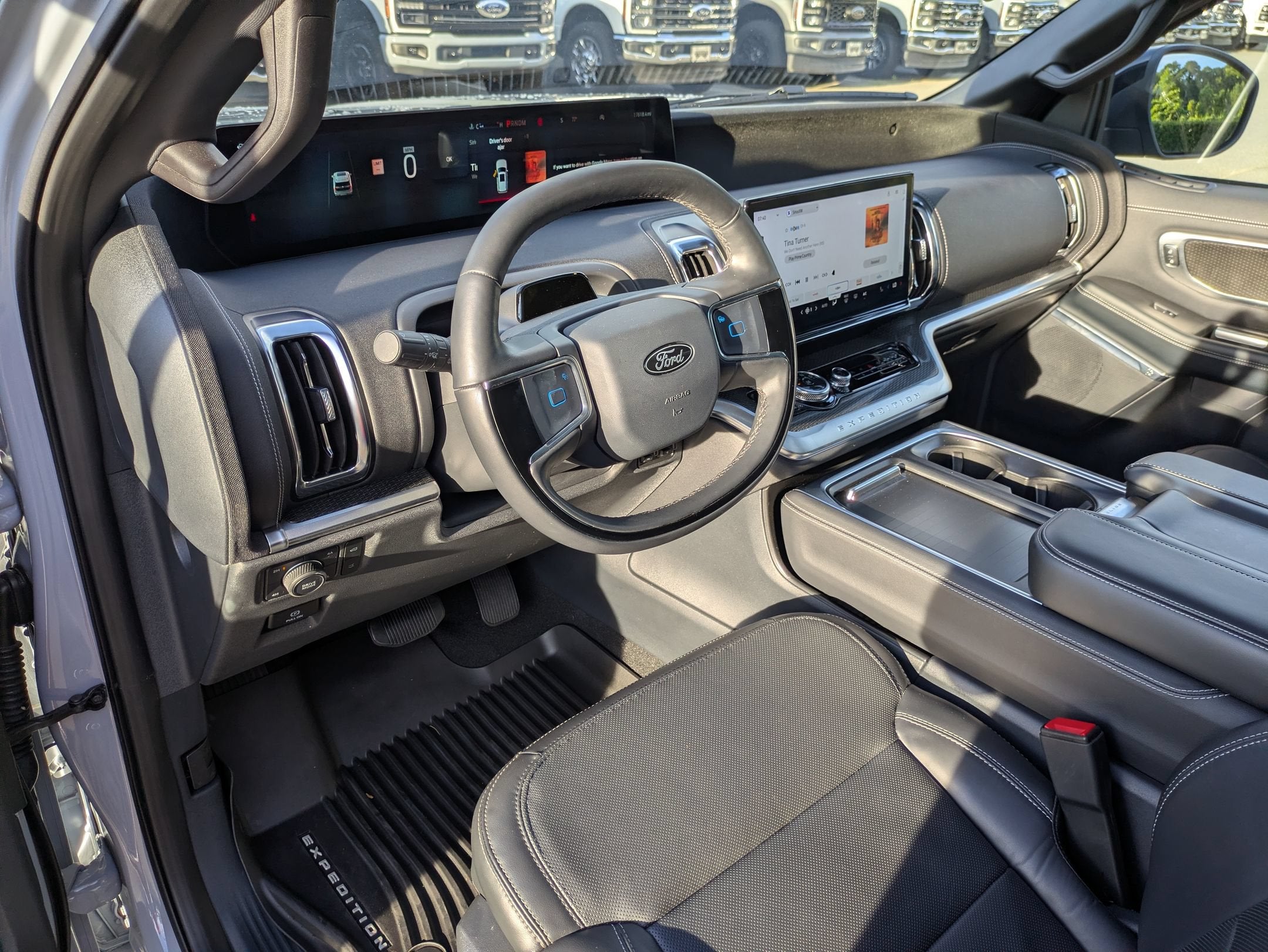 2025 Ford Expedition Platinum