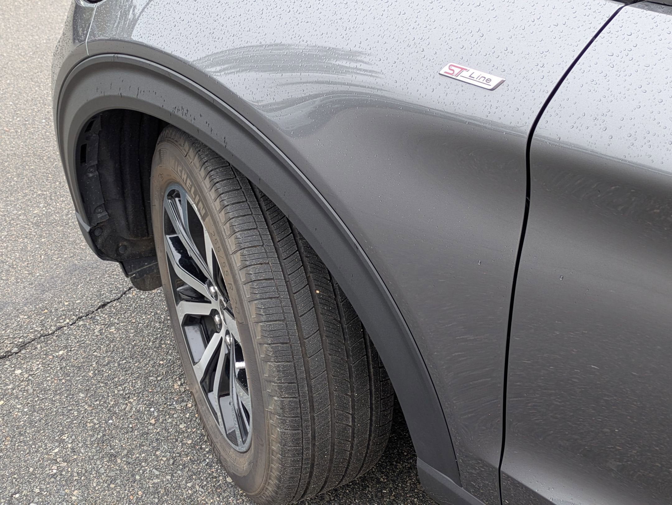 2024 Ford Explorer ST-Line