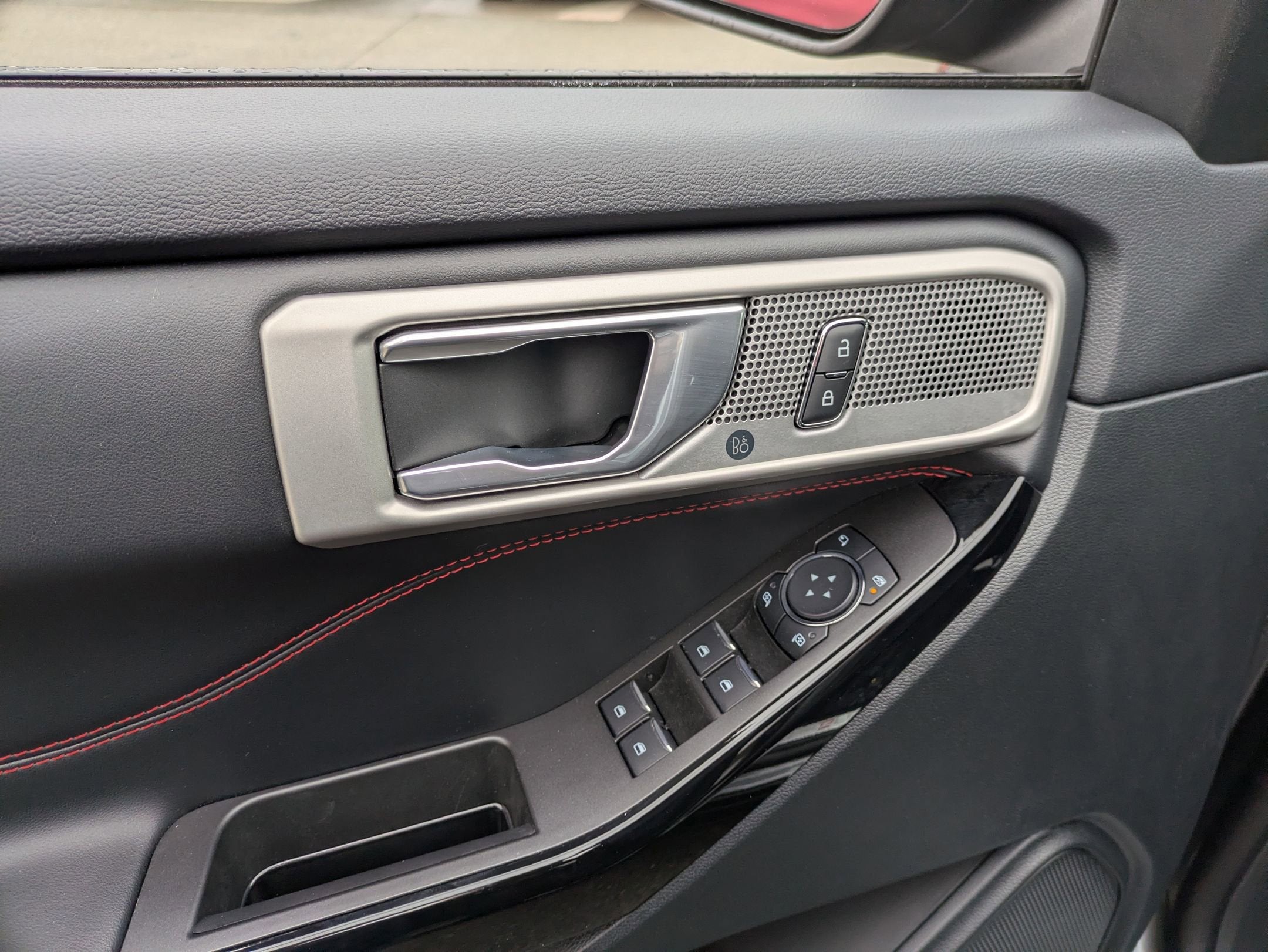 2024 Ford Explorer ST-Line