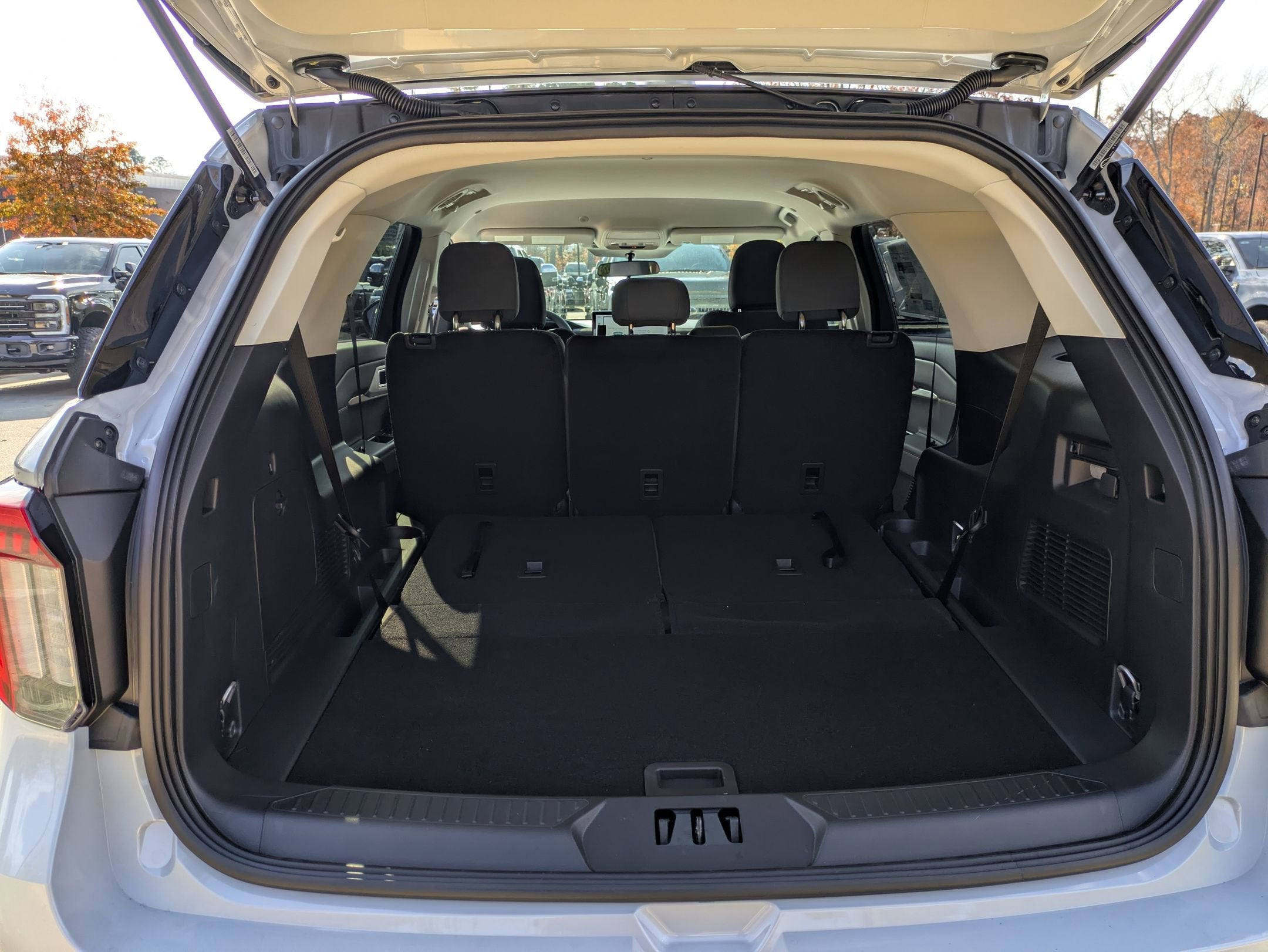 2026 Ford Explorer Active w/100A Pkg