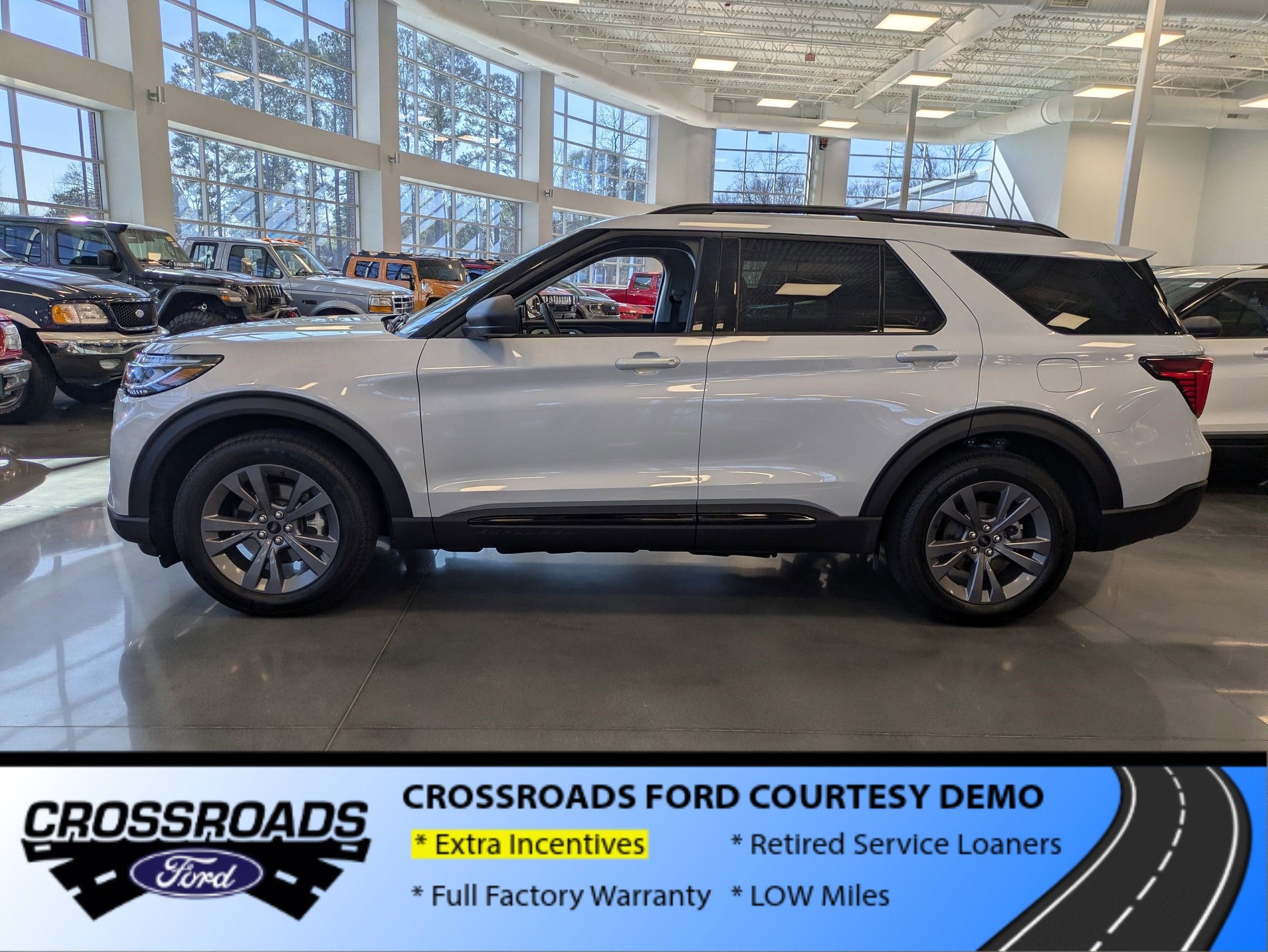 2026 Ford Explorer Active w/200A Pkg - Crossroads Courtesy Demo