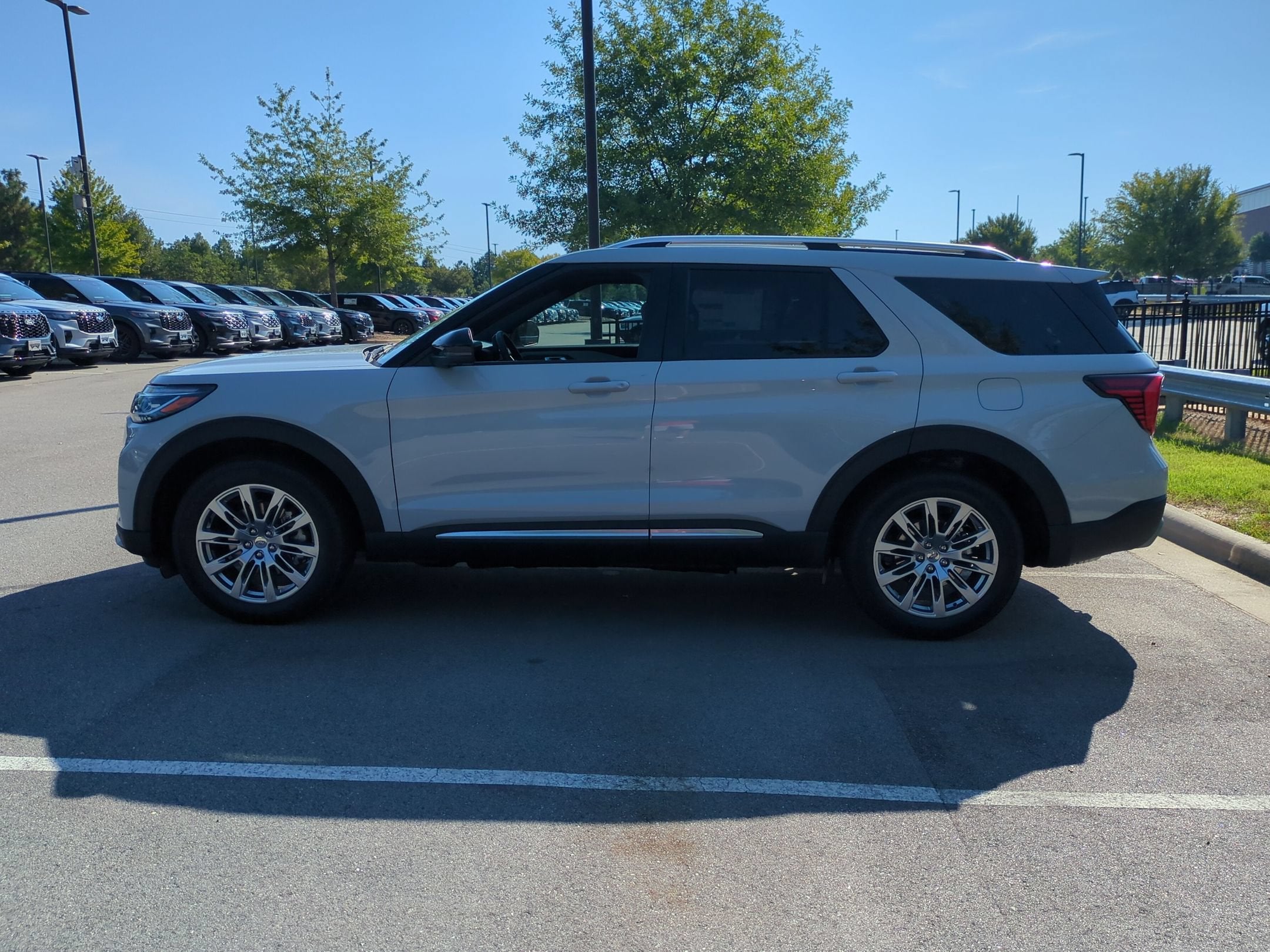 2027 Ford Explorer Platinum