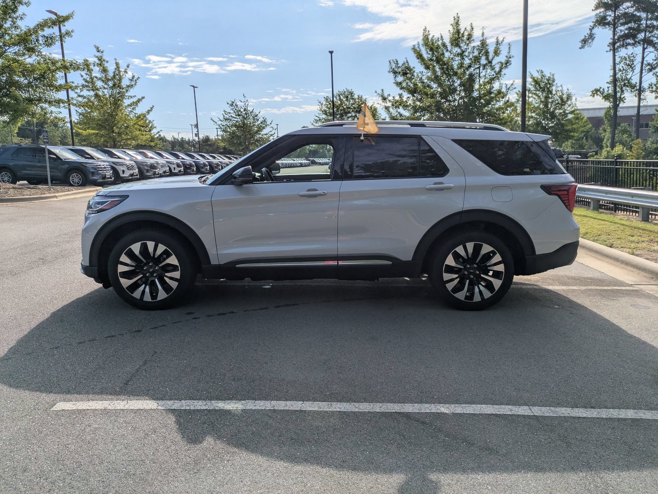 2025 Ford Explorer Platinum