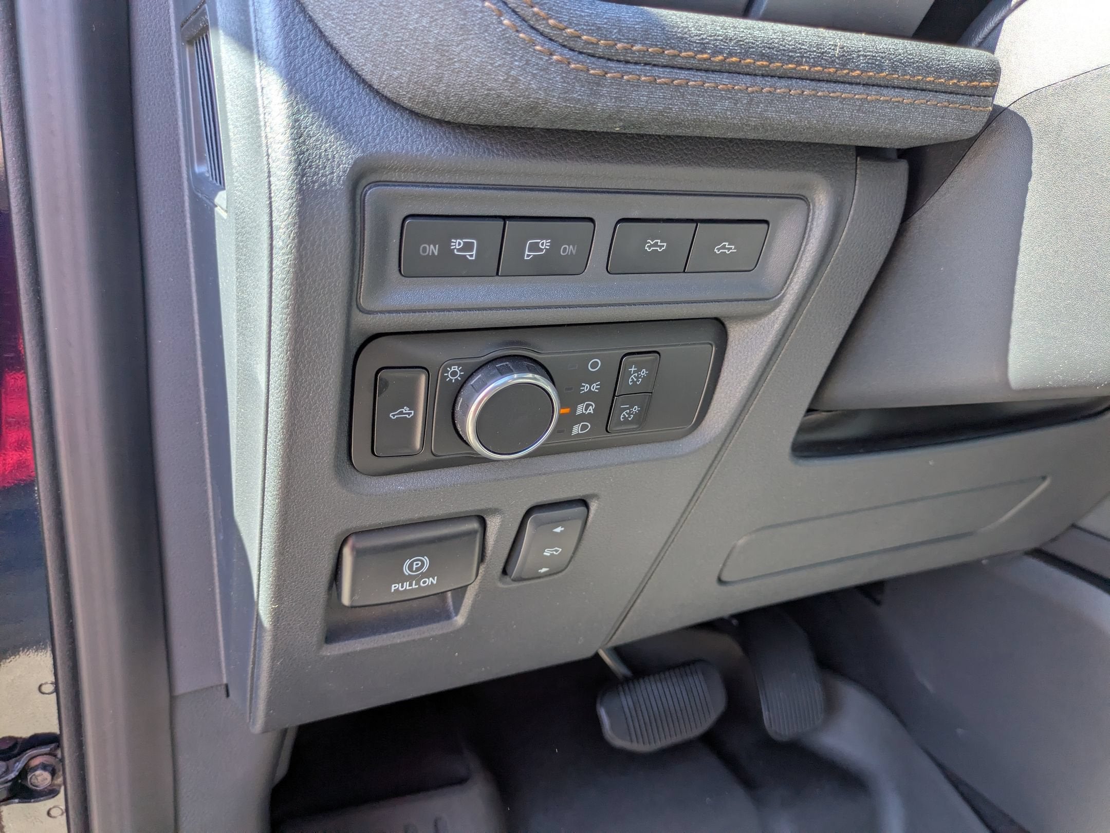 2023 Ford F-150 Lightning LARIAT