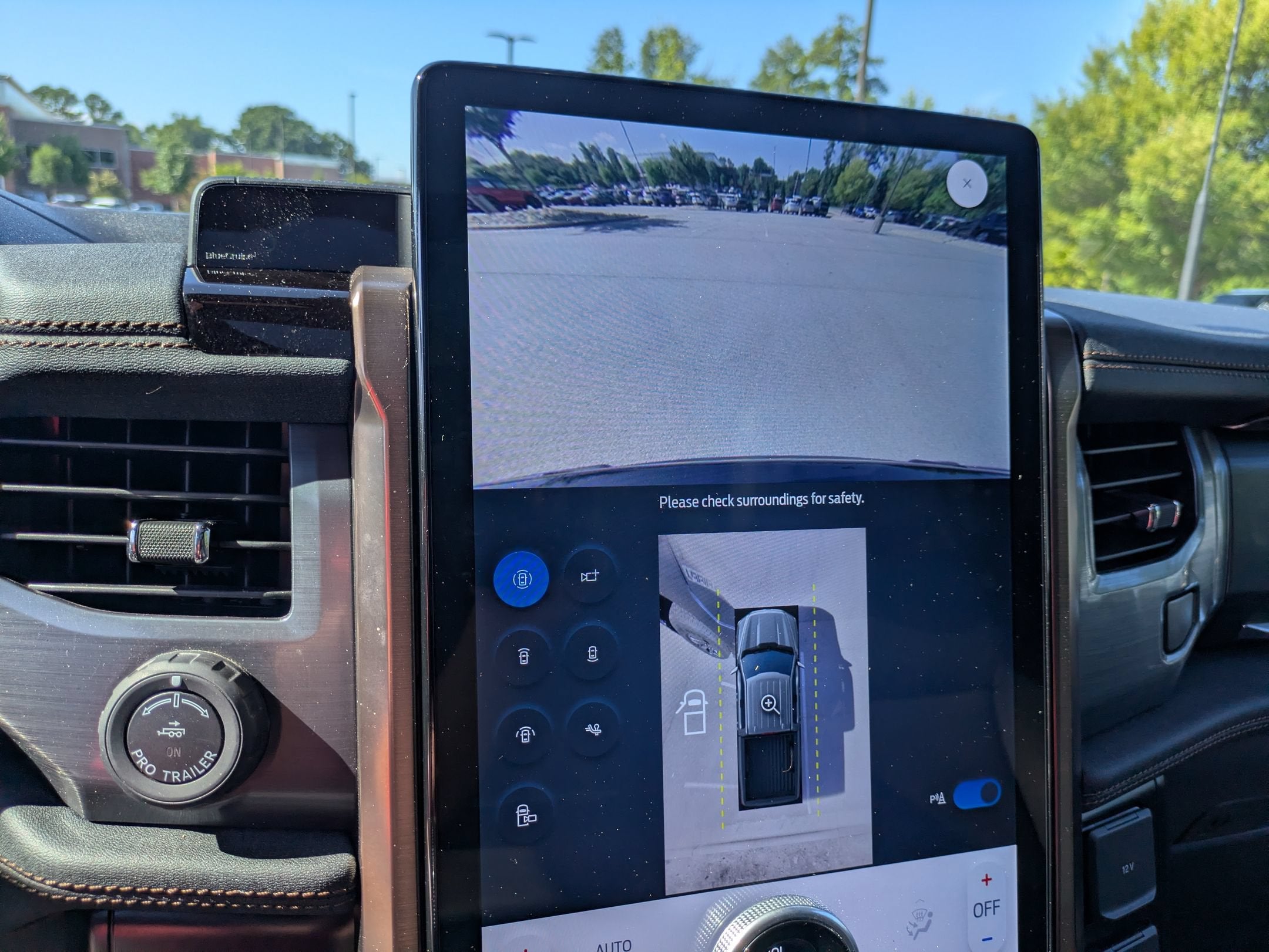 2023 Ford F-150 Lightning LARIAT