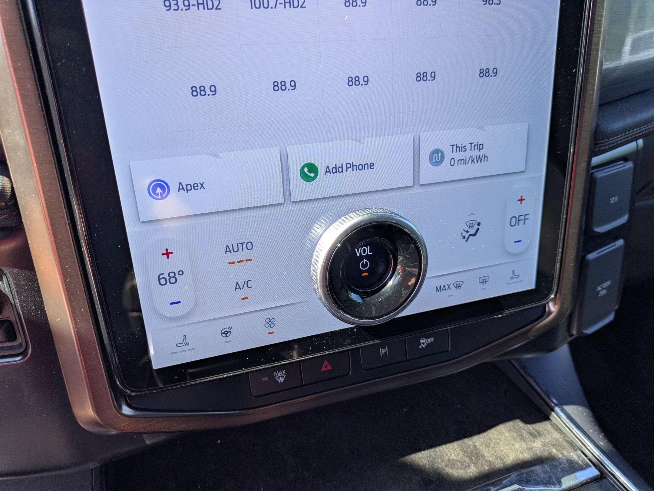 2023 Ford F-150 Lightning LARIAT