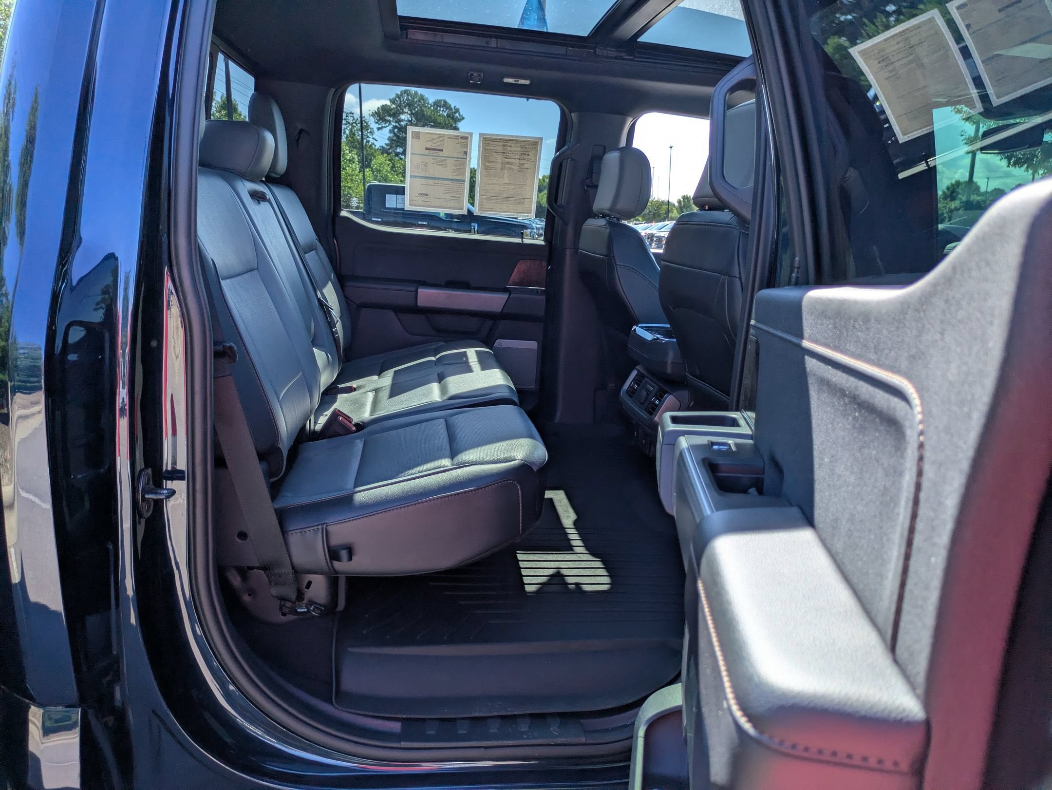 2023 Ford F-150 Lightning LARIAT
