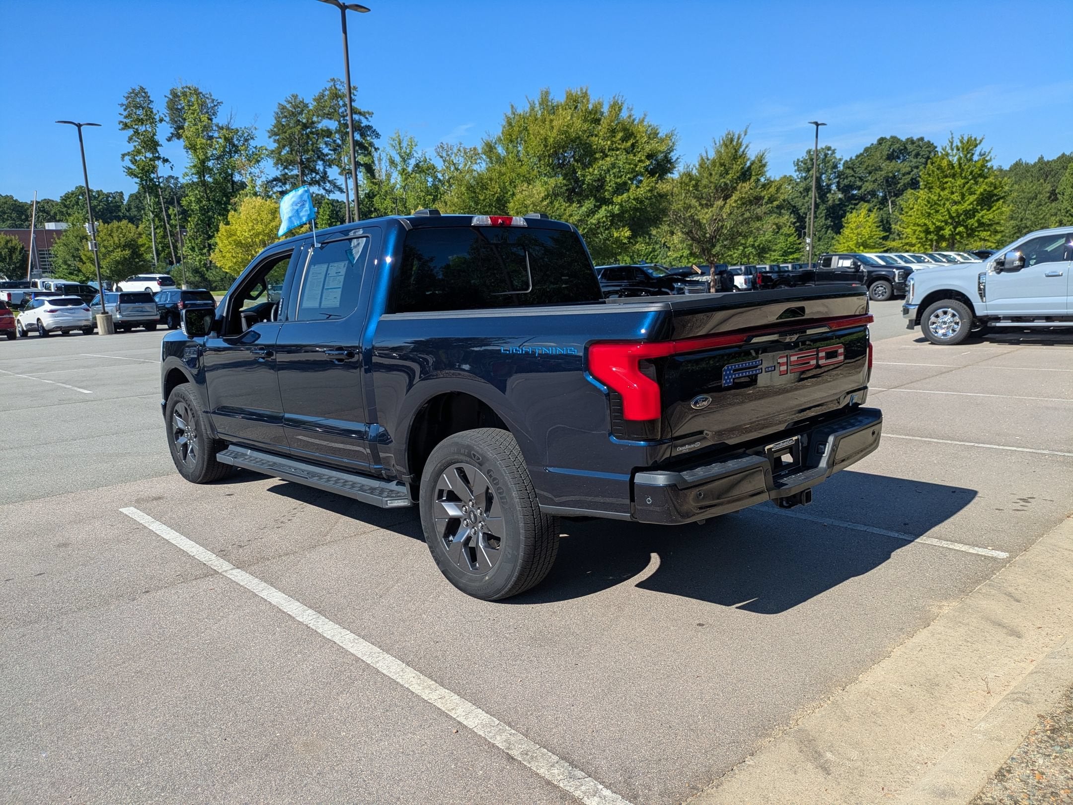 2023 Ford F-150 Lightning LARIAT