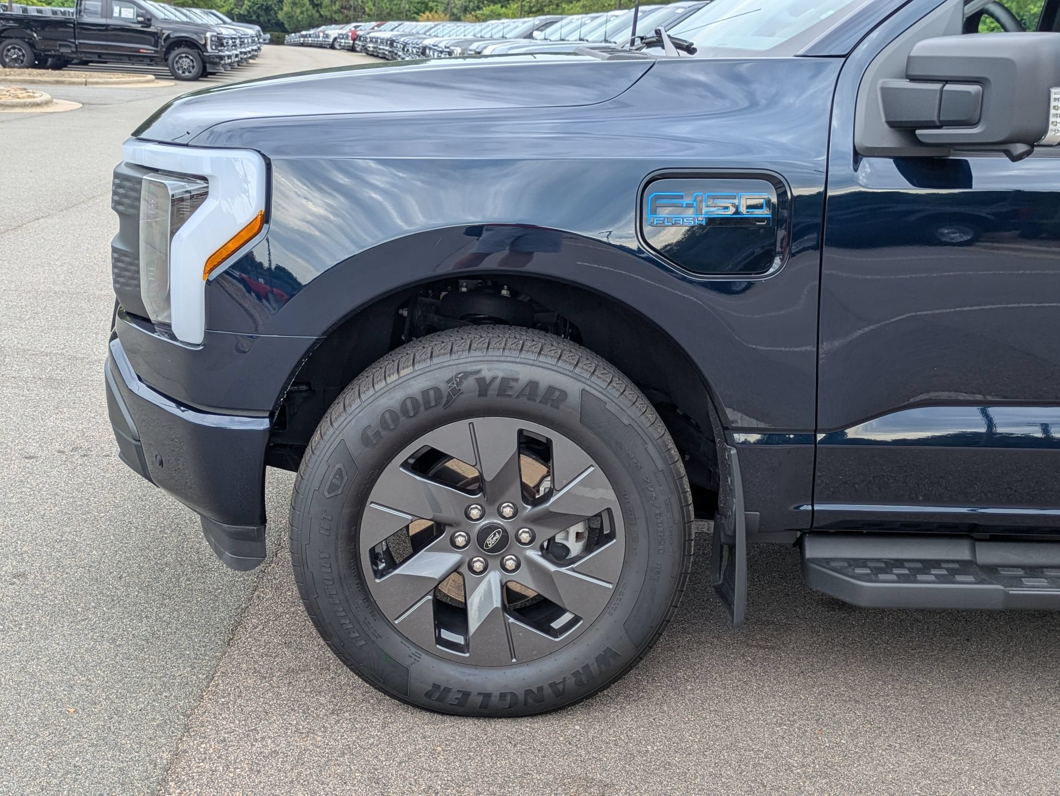 2025 Ford F-150 Lightning Flash
