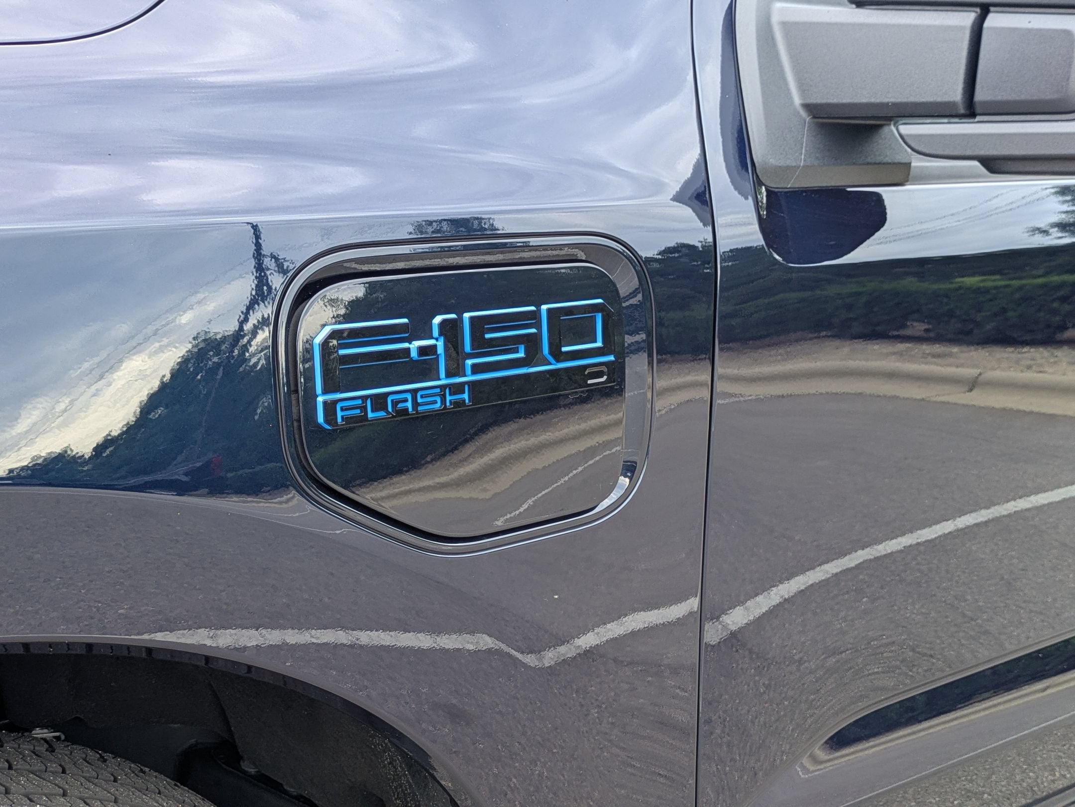 2025 Ford F-150 Lightning Flash