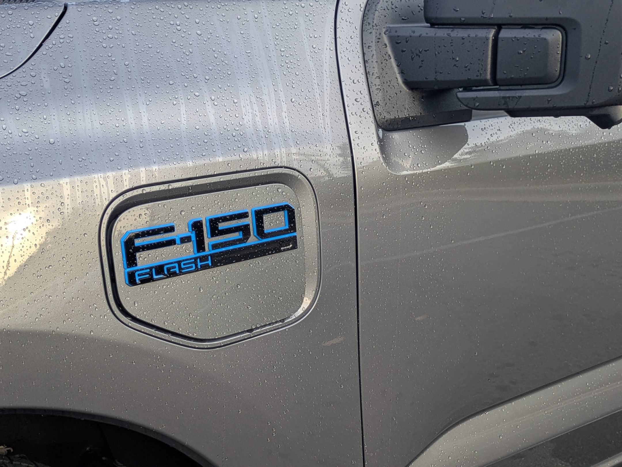2025 Ford F-150 Lightning Flash