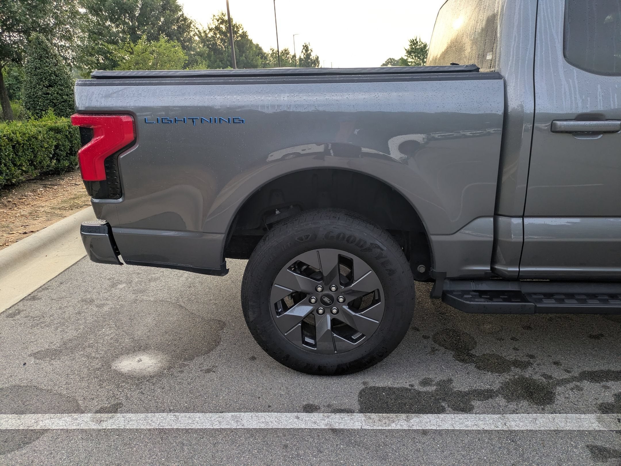 2025 Ford F-150 Lightning Flash