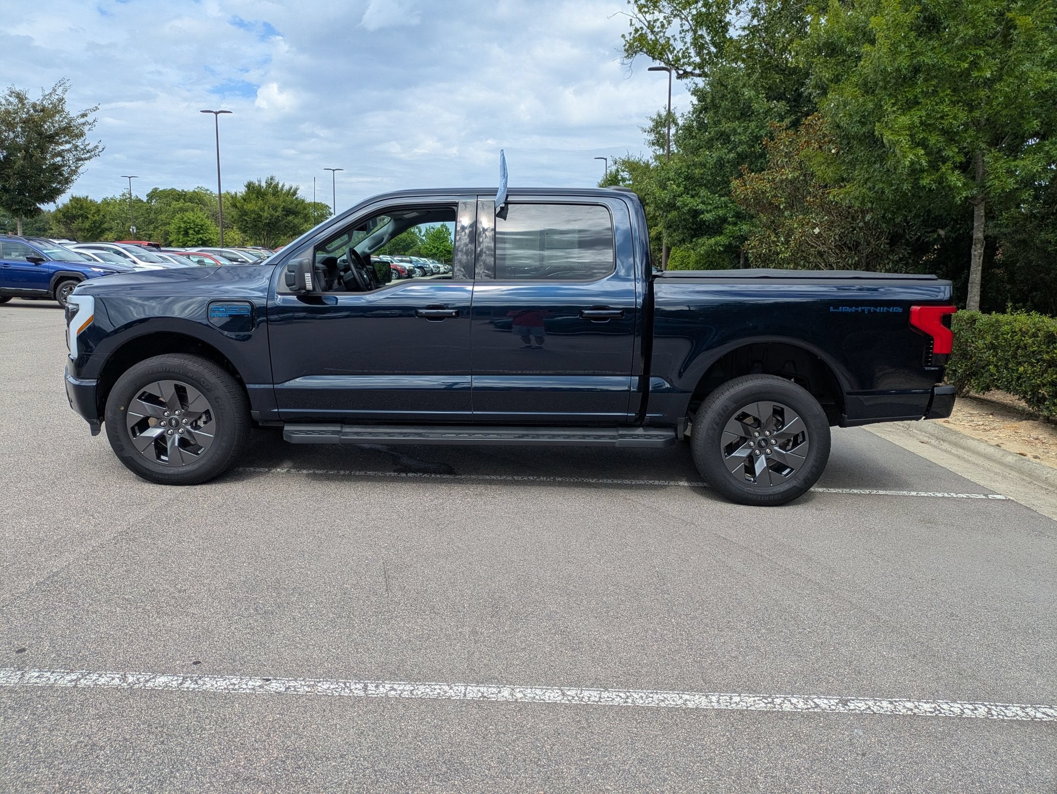 2025 Ford F-150 Lightning Flash