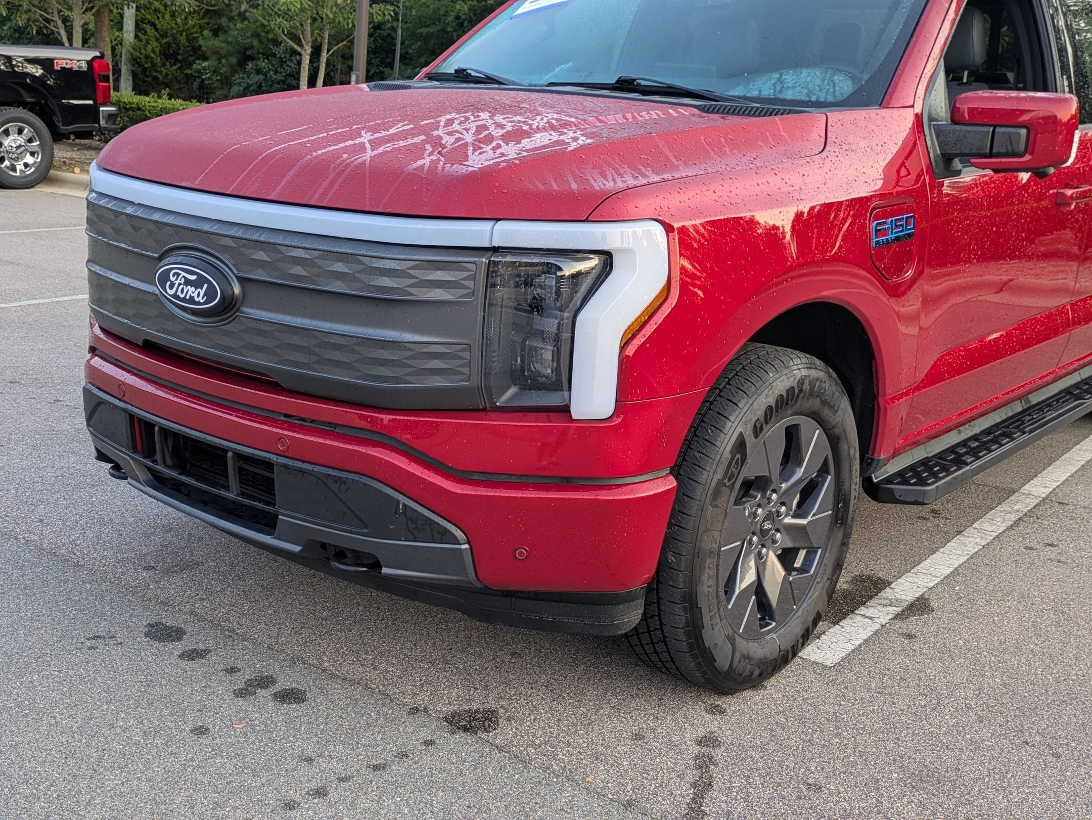 2024 Ford F-150 Lightning LARIAT