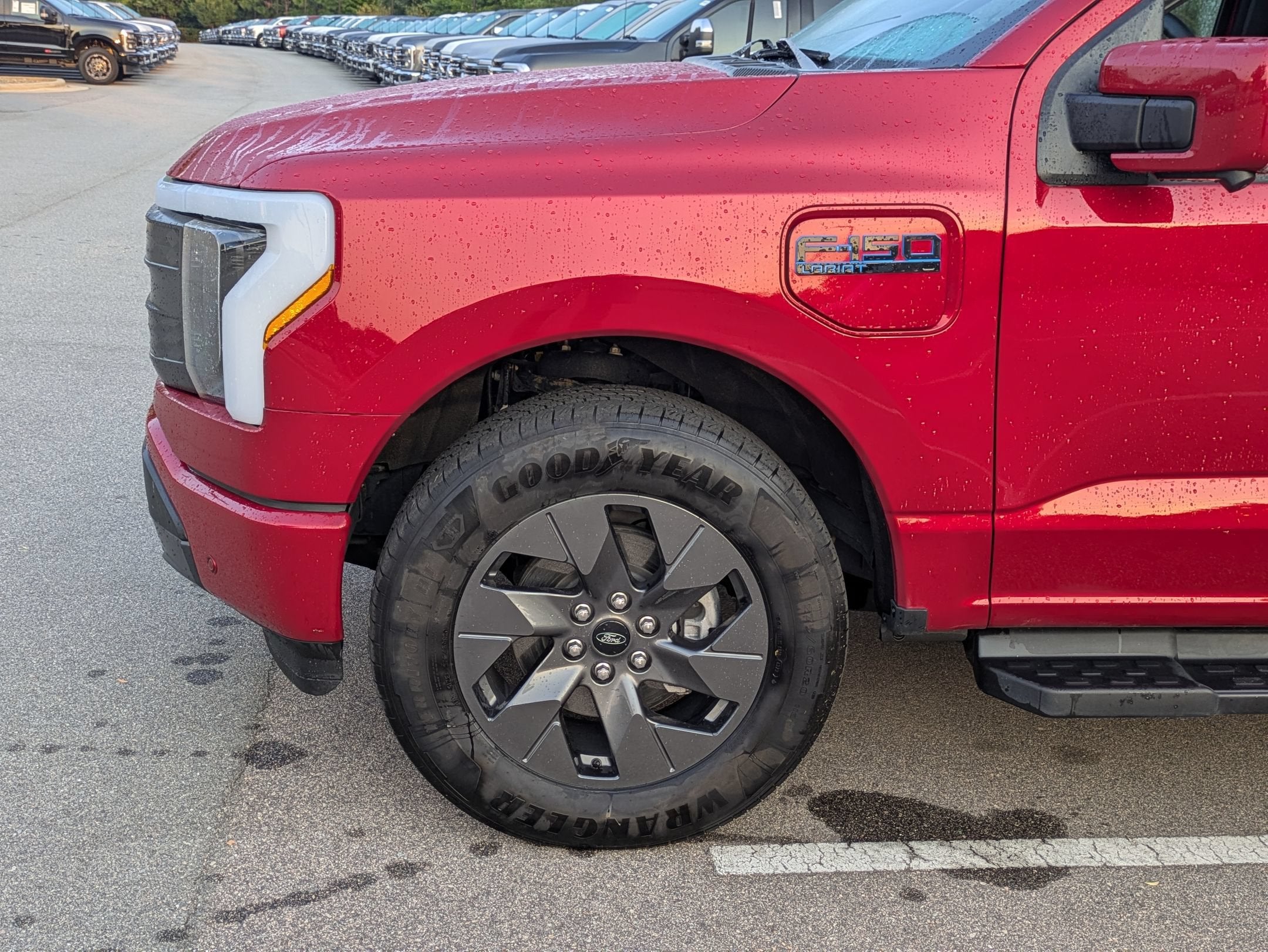 2024 Ford F-150 Lightning LARIAT
