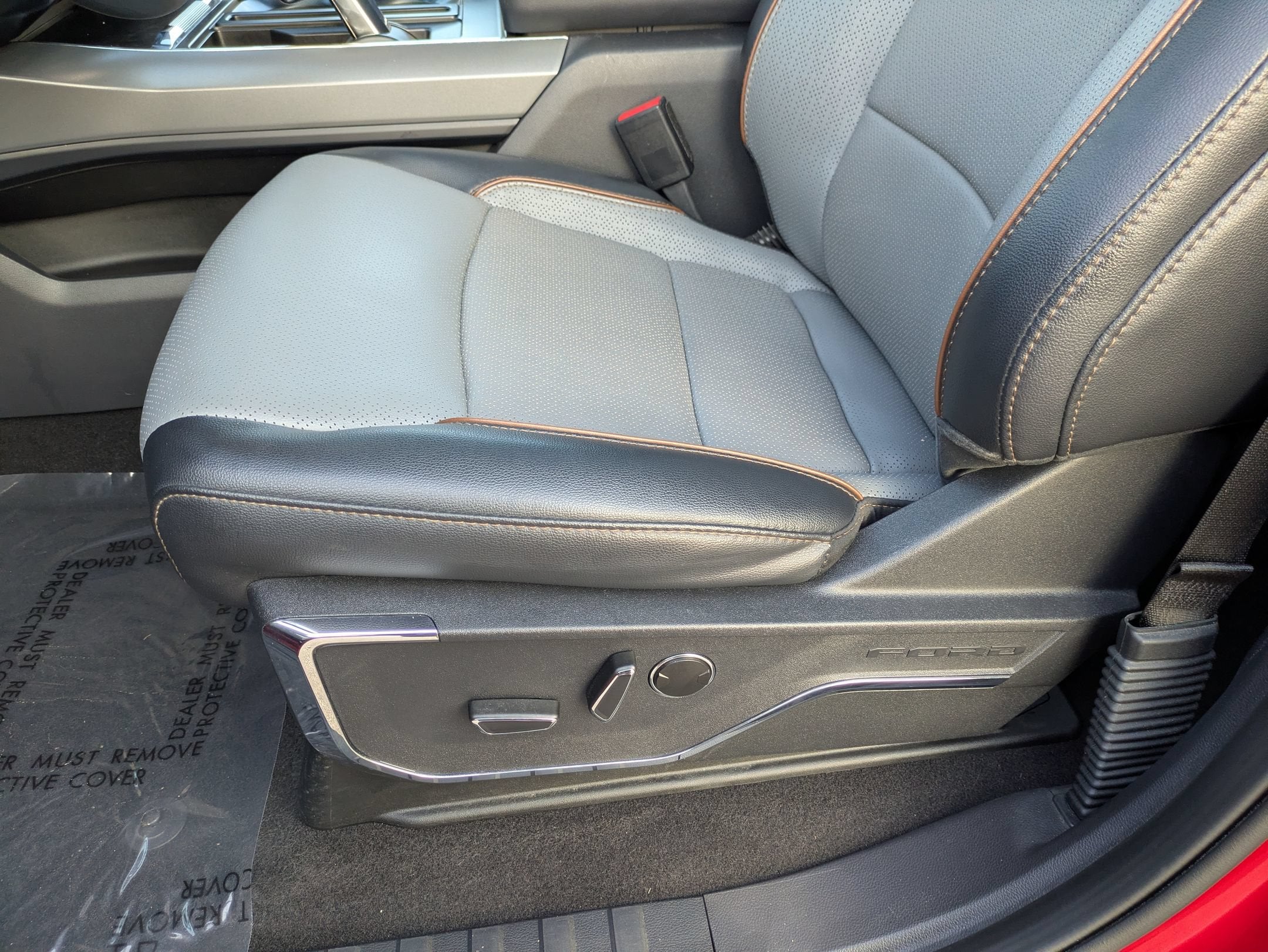 2024 Ford F-150 Lightning LARIAT