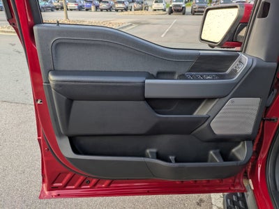 2024 Ford F-150 Lightning LARIAT