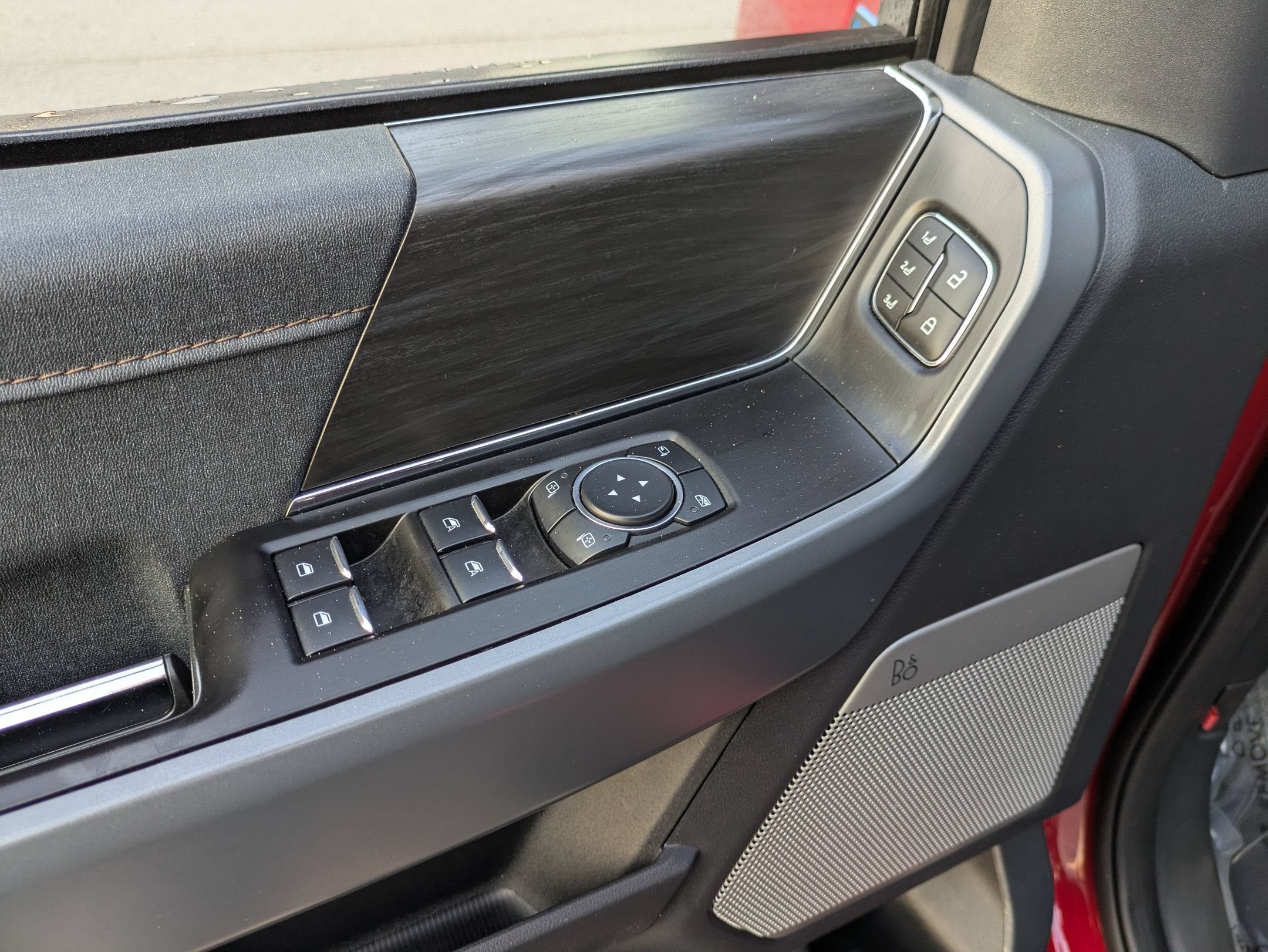 2024 Ford F-150 Lightning LARIAT