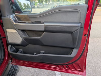 2024 Ford F-150 Lightning LARIAT