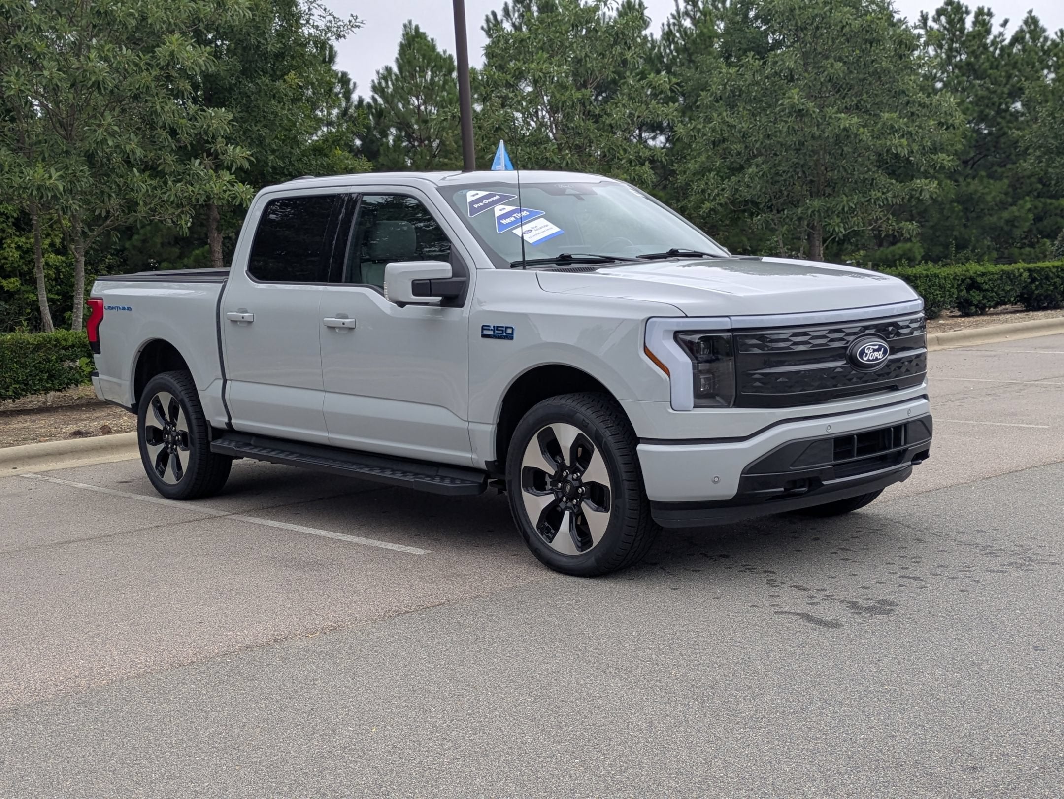 2024 Ford F-150 Lightning Platinum
