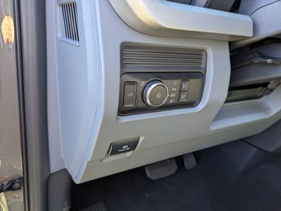 2027 Ford Super Duty F-250 SRW XLT