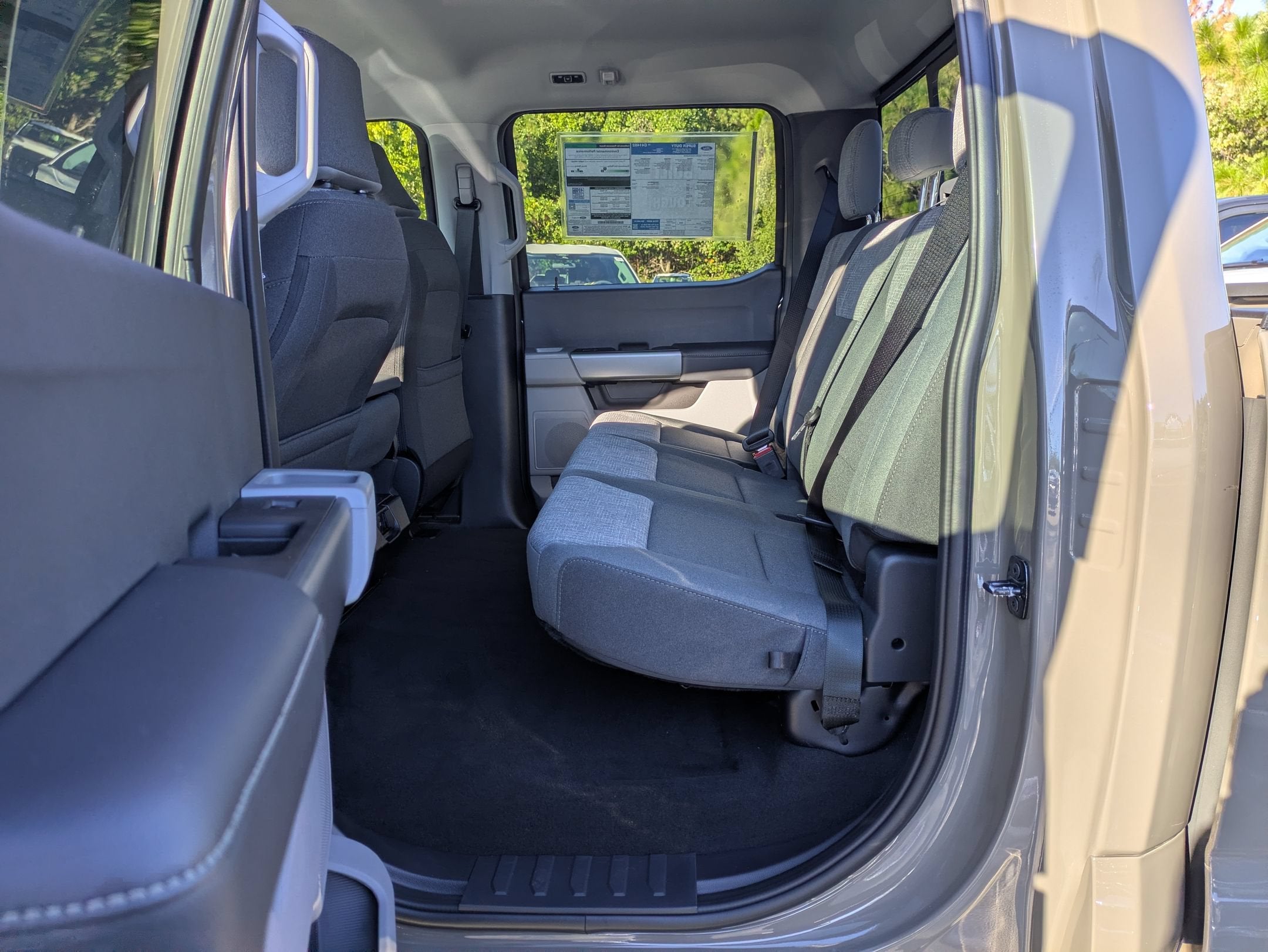 2027 Ford Super Duty F-250 SRW XLT
