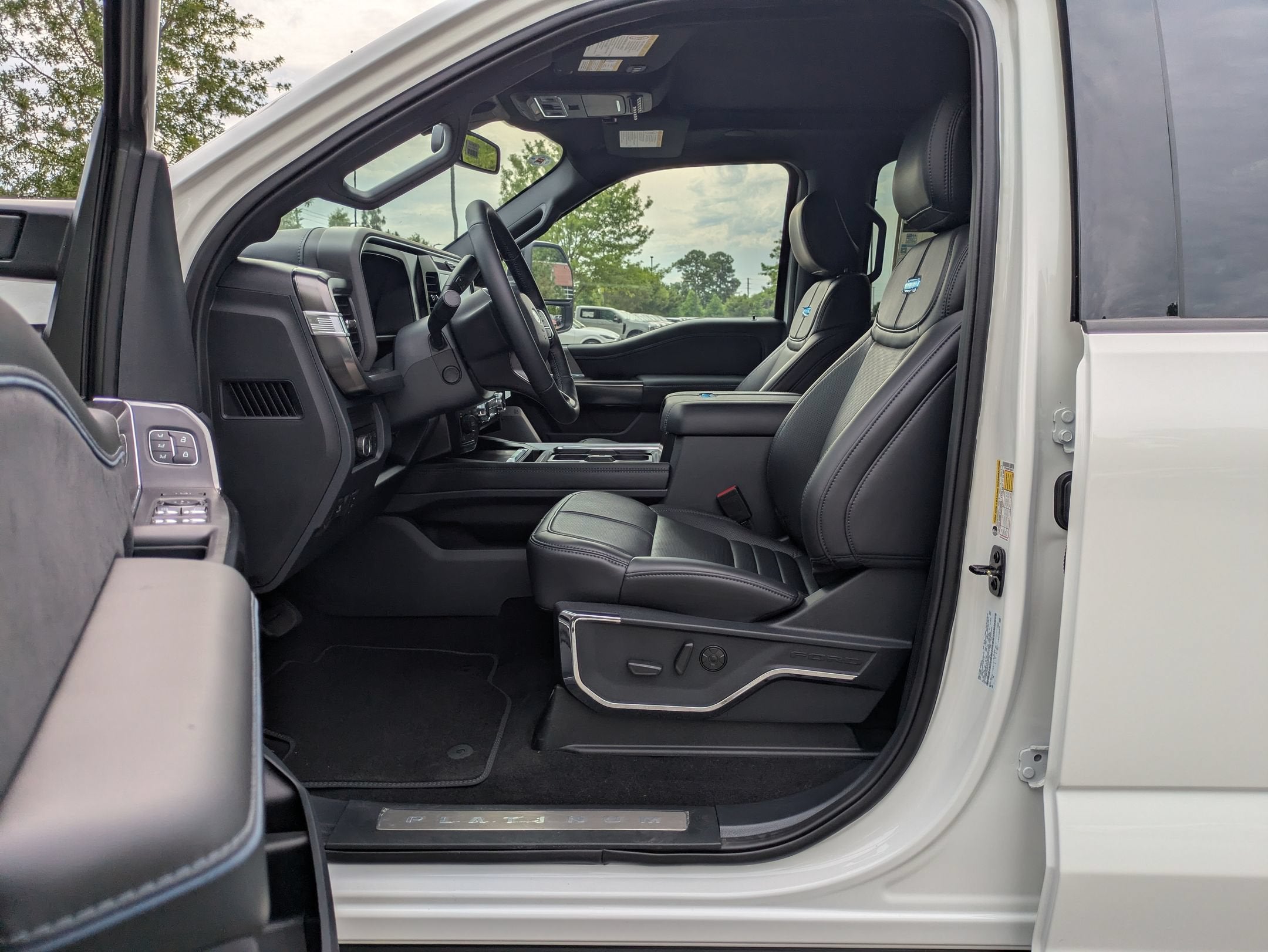 2026 Ford Super Duty F-250 SRW Platinum