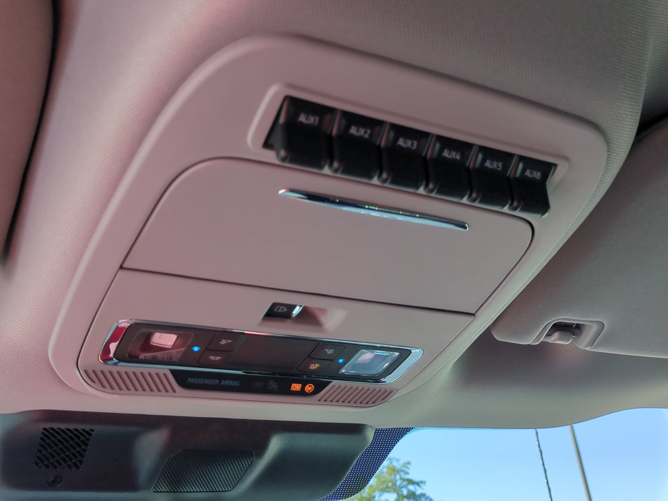 2027 Ford Super Duty F-250 SRW LARIAT