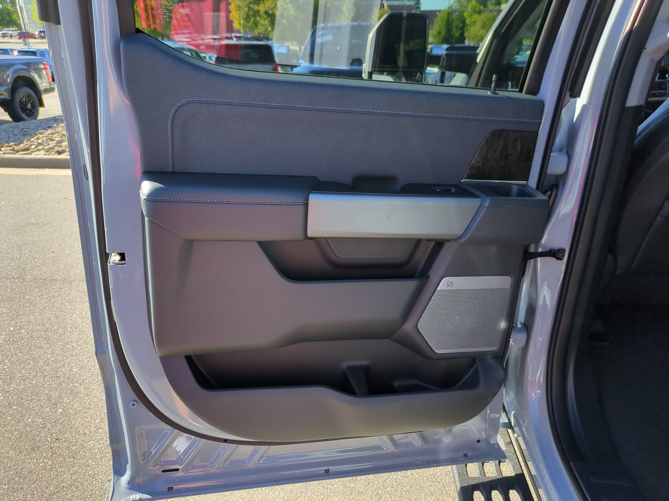 2027 Ford Super Duty F-250 SRW LARIAT