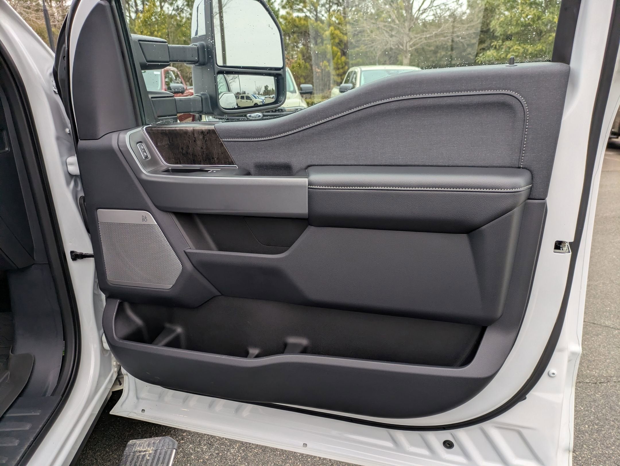 2024 Ford Super Duty F-250 SRW LARIAT