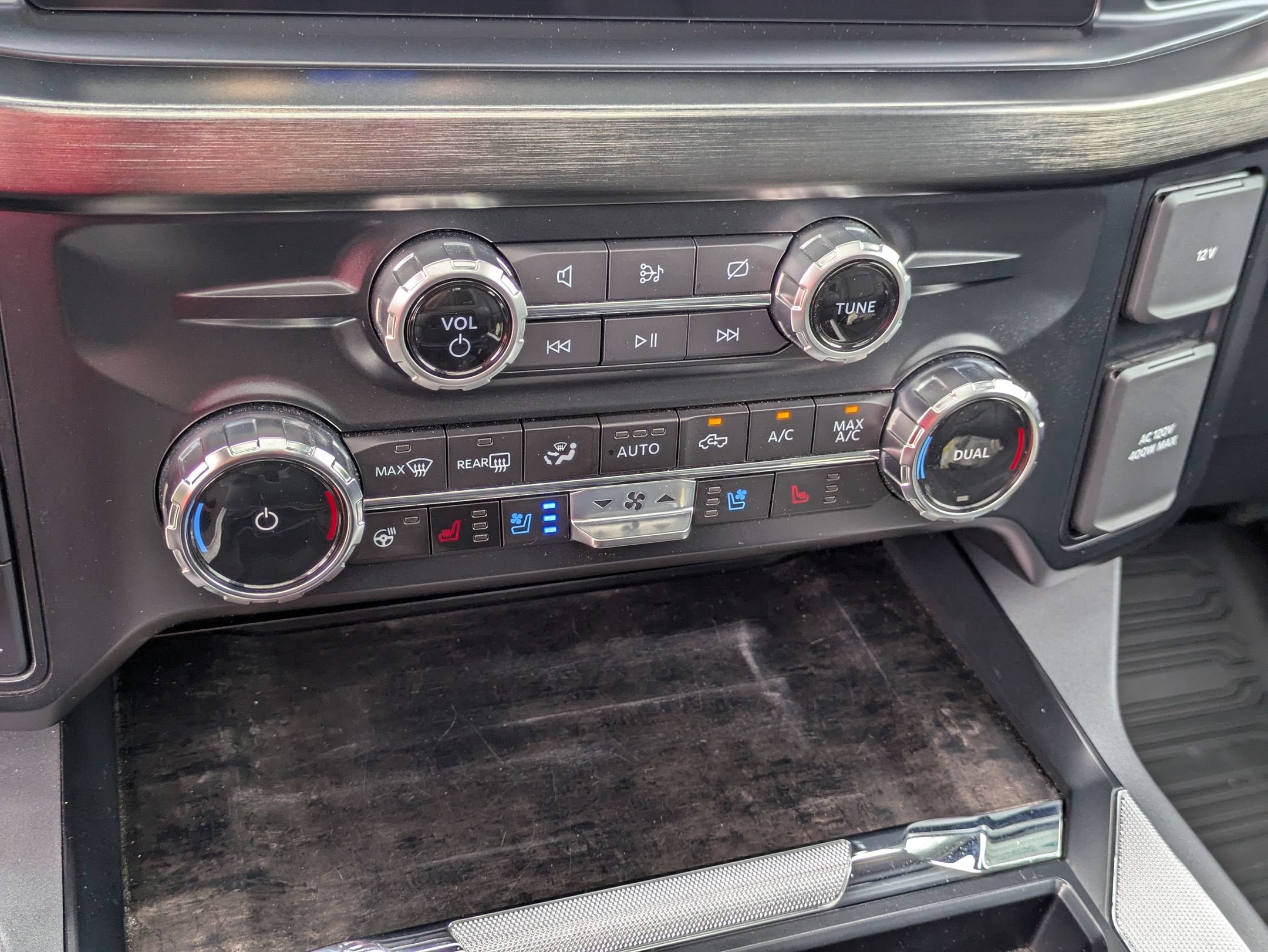 2023 Ford Super Duty F-250 SRW LARIAT