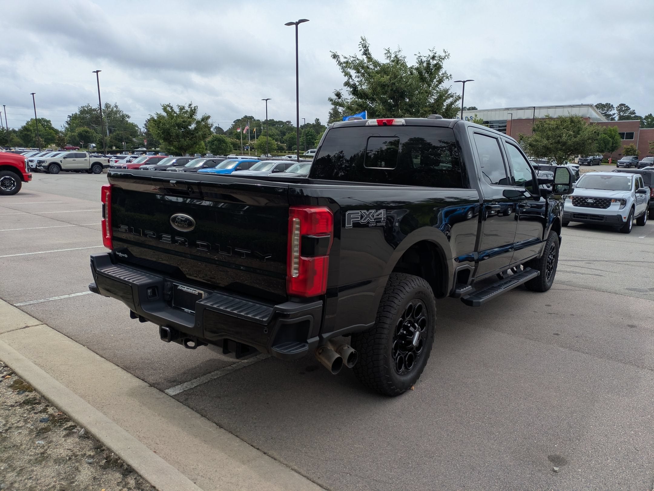 2023 Ford Super Duty F-250 SRW LARIAT