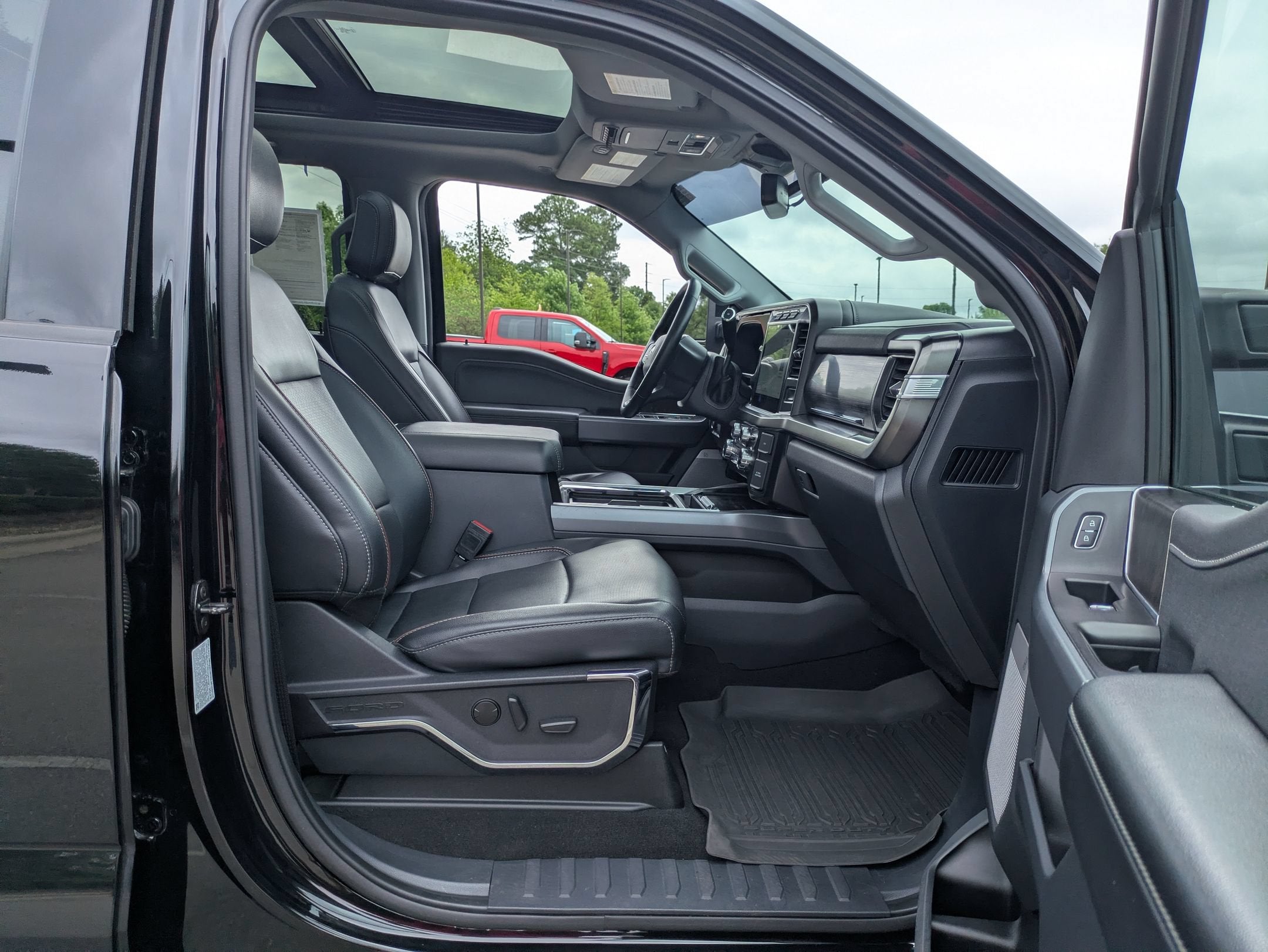 2023 Ford Super Duty F-250 SRW LARIAT
