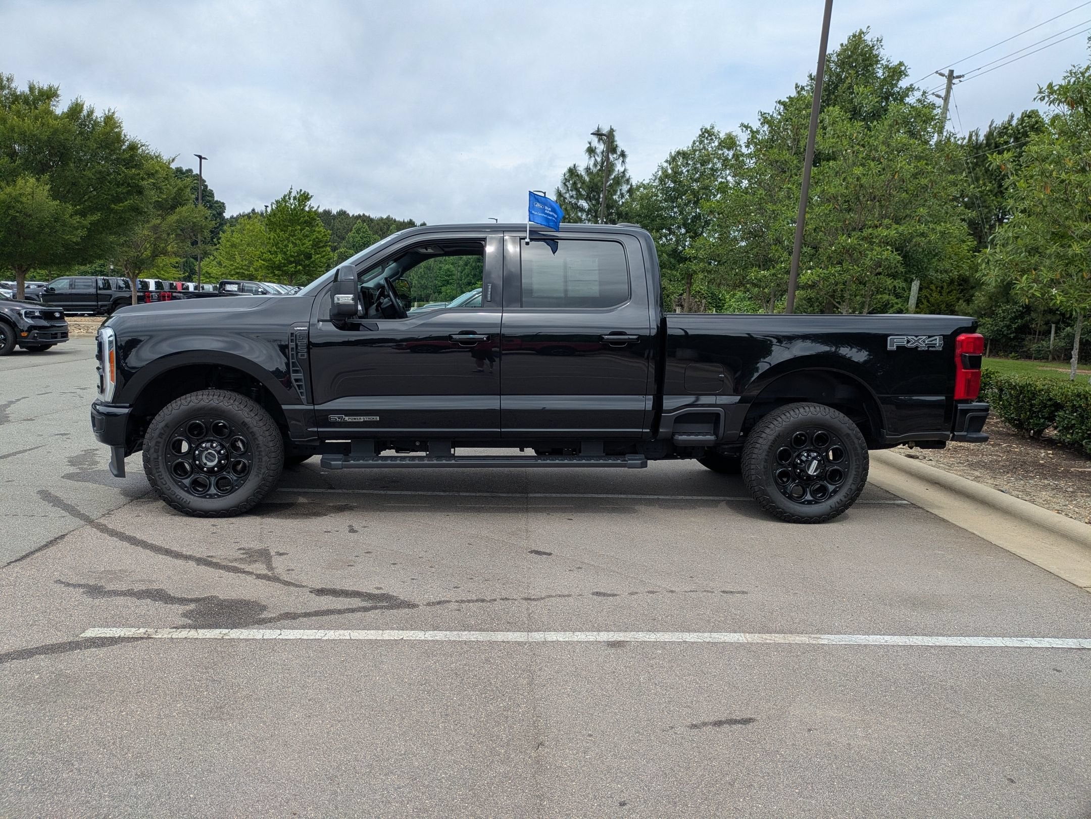 2023 Ford Super Duty F-250 SRW LARIAT
