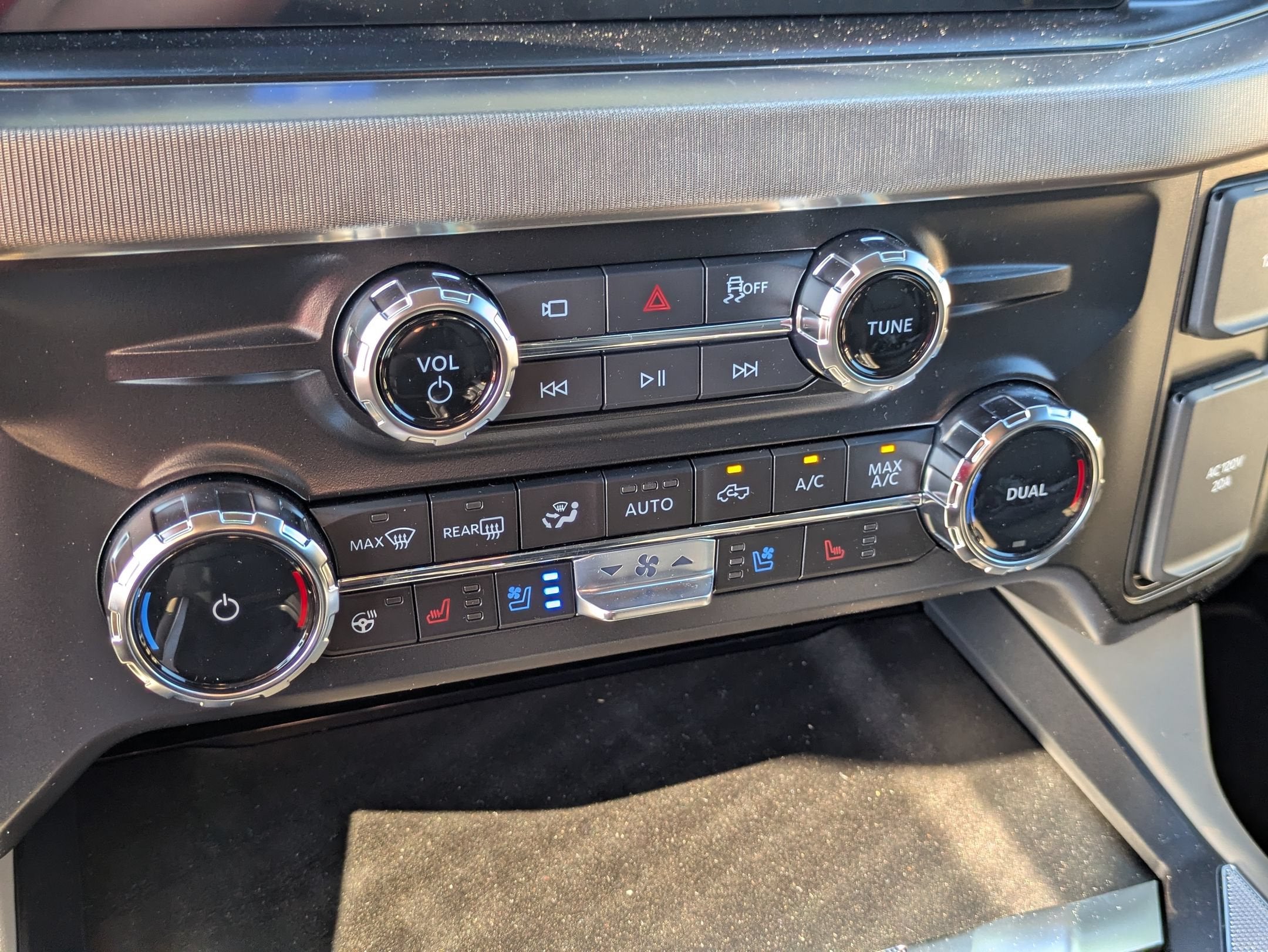 2026 Ford Super Duty F-350 SRW Platinum