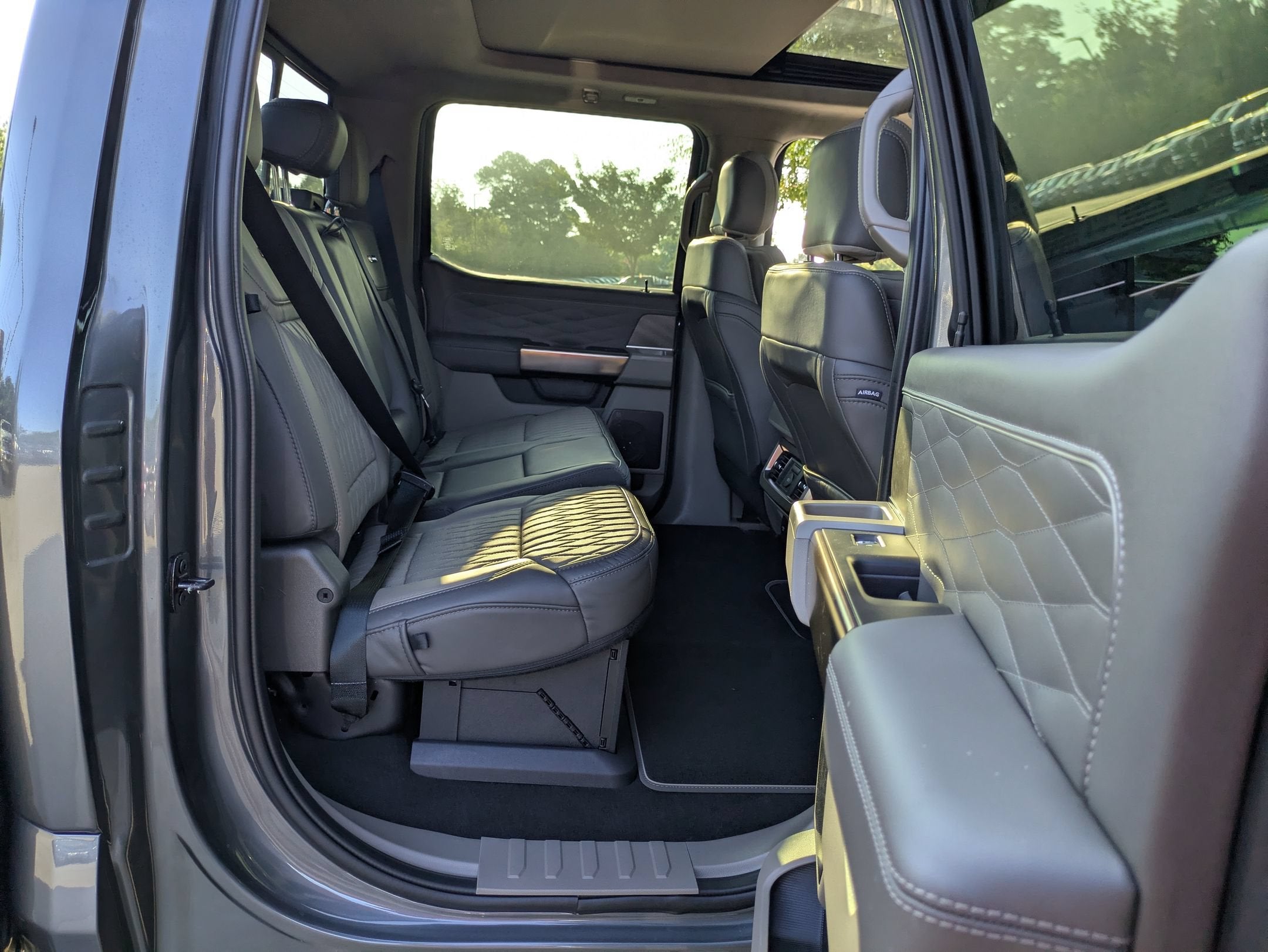 2026 Ford Super Duty F-350 SRW Platinum