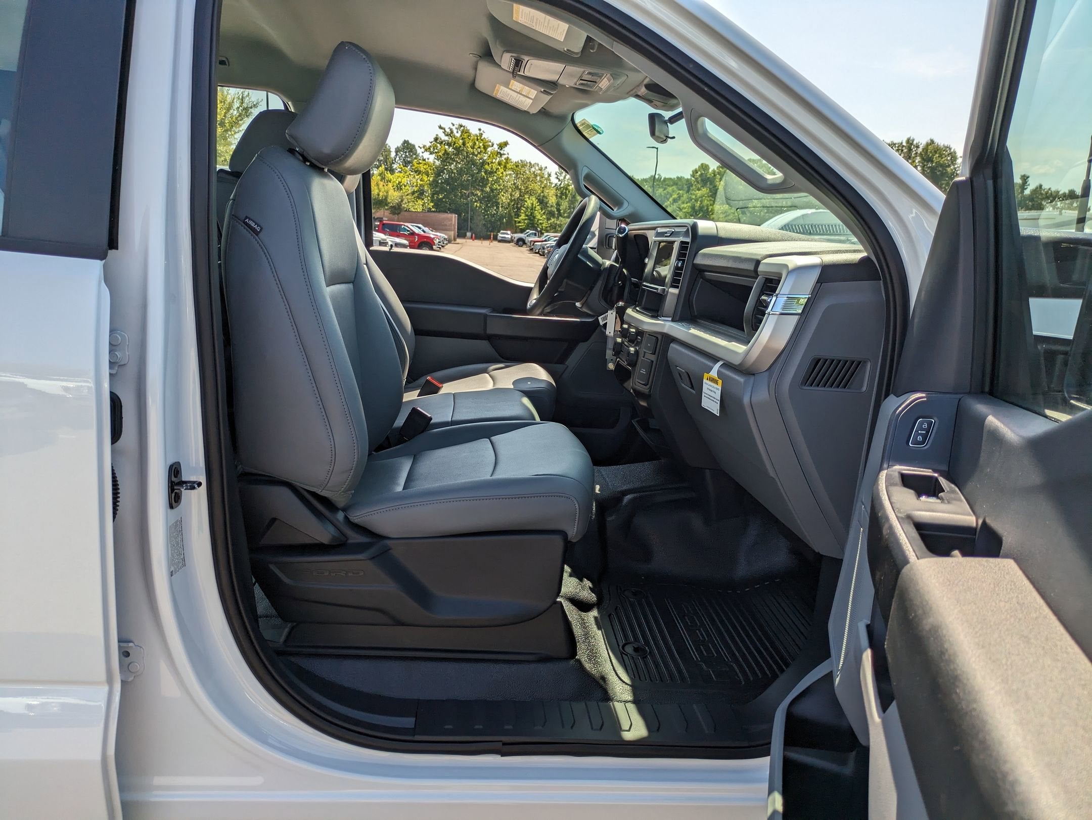 2025 Ford Super Duty F-350 SRW XL