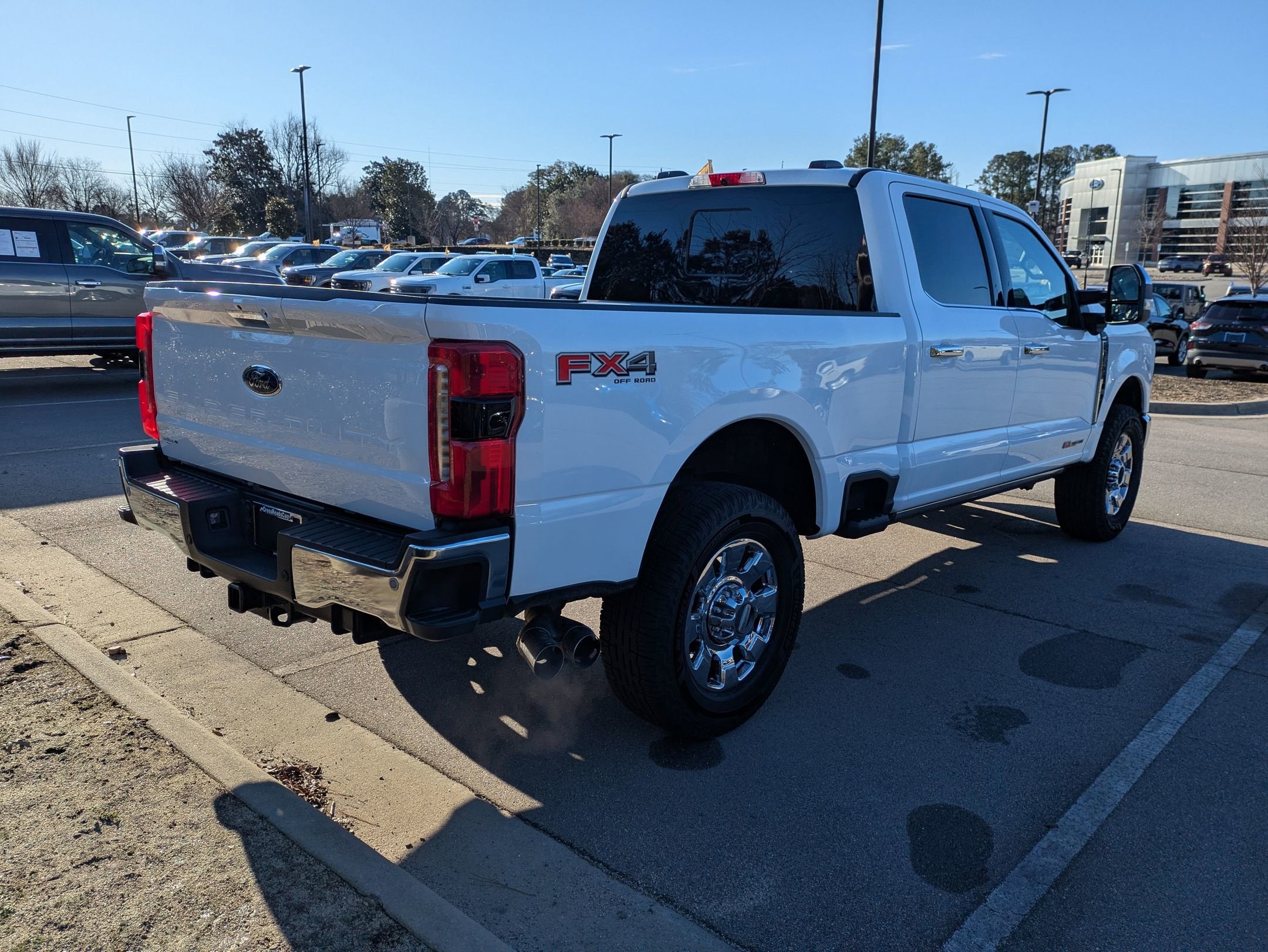 2024 Ford Super Duty F-350 SRW LARIAT