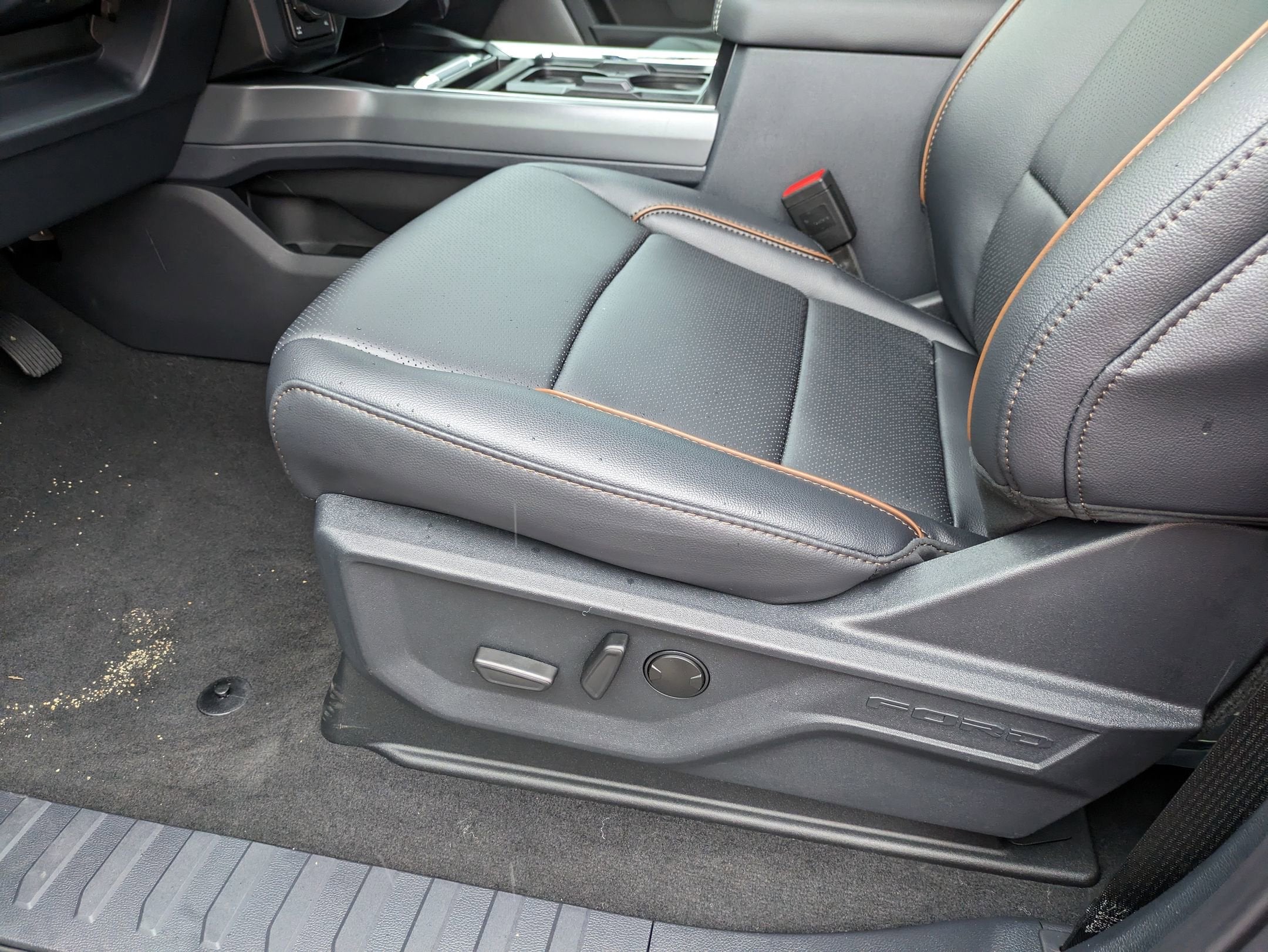 2025 Ford Super Duty F-350 SRW LARIAT