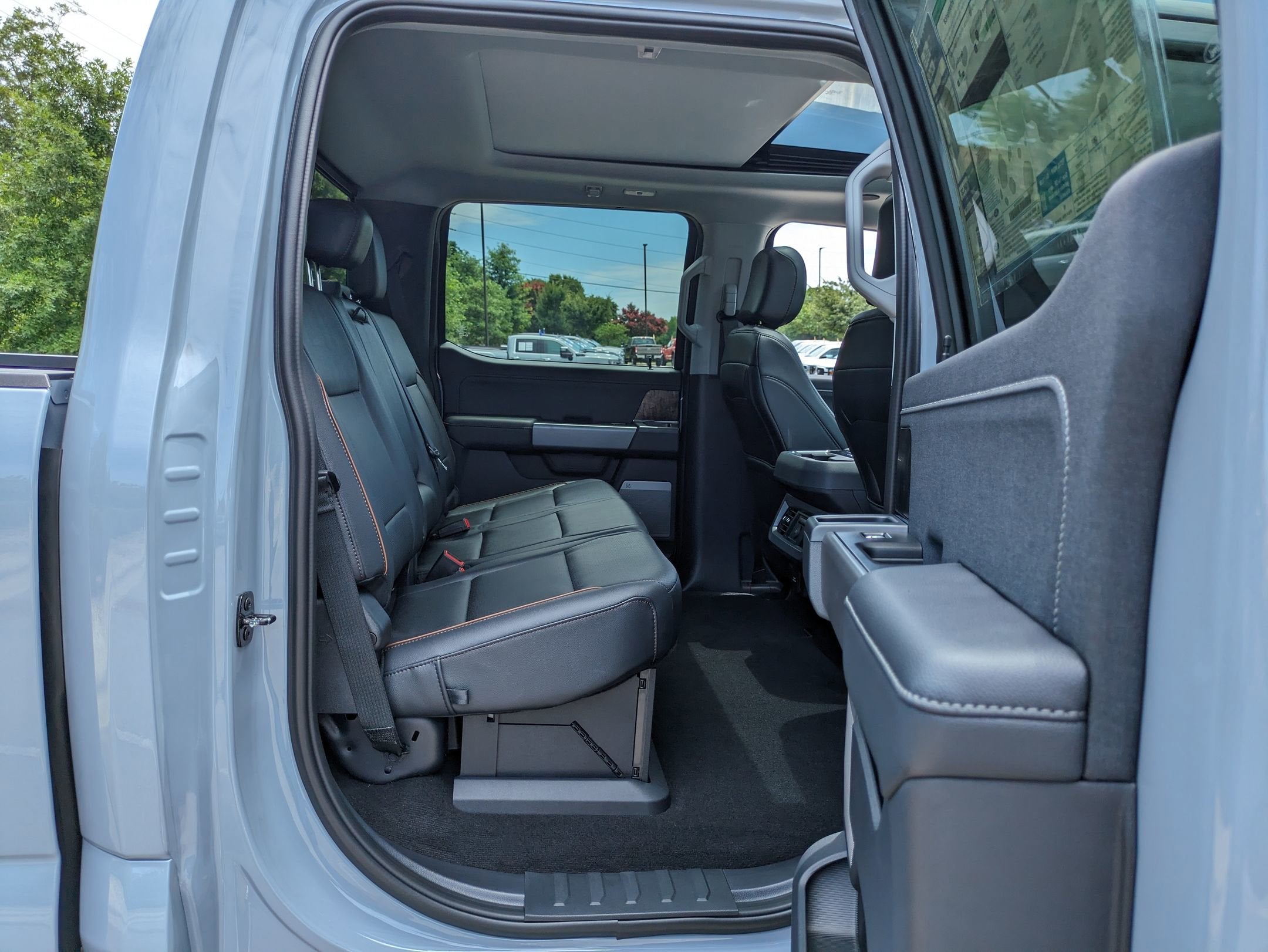 2025 Ford Super Duty F-350 SRW LARIAT