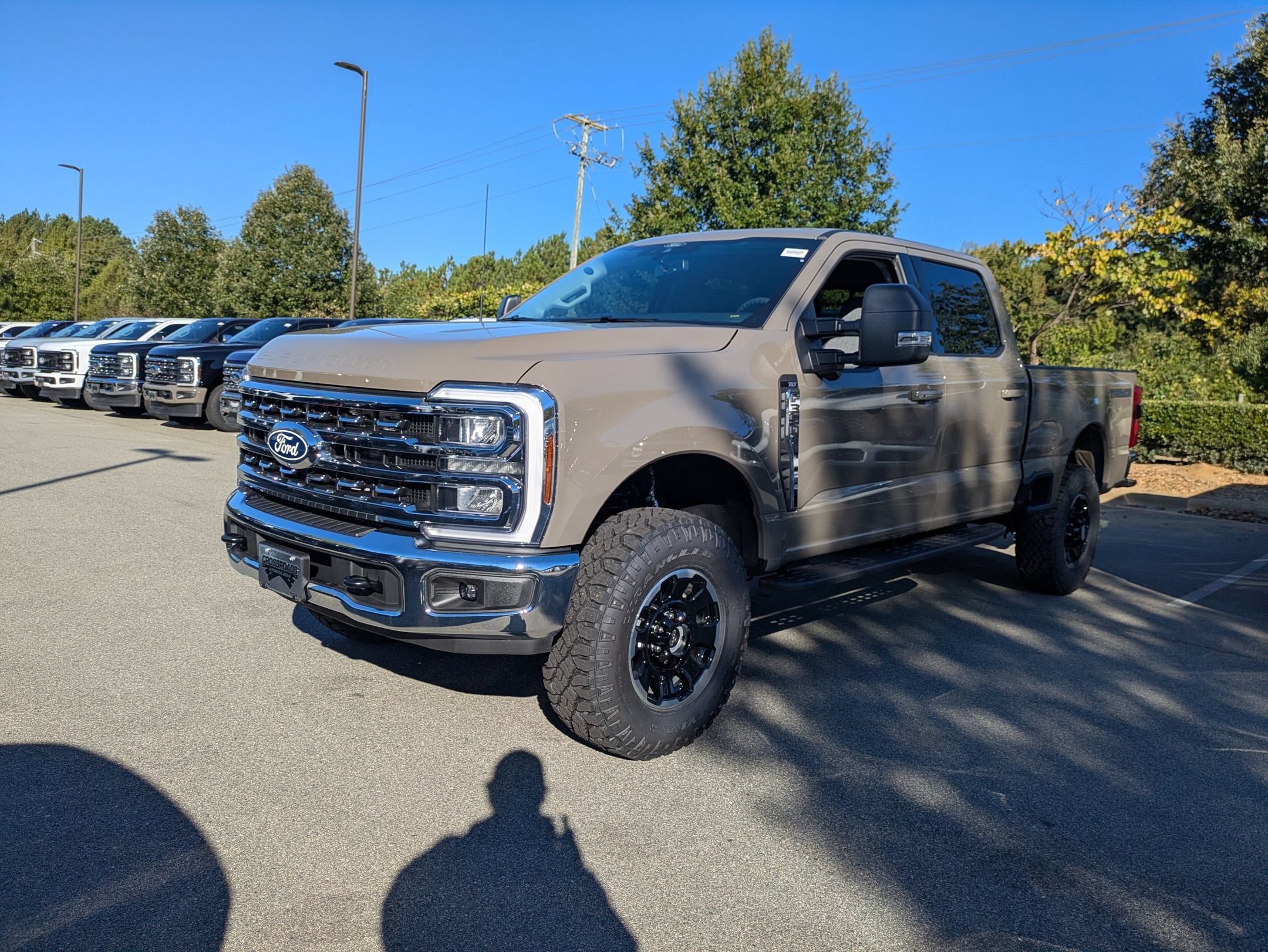 2027 Ford Super Duty F-350 SRW XLT