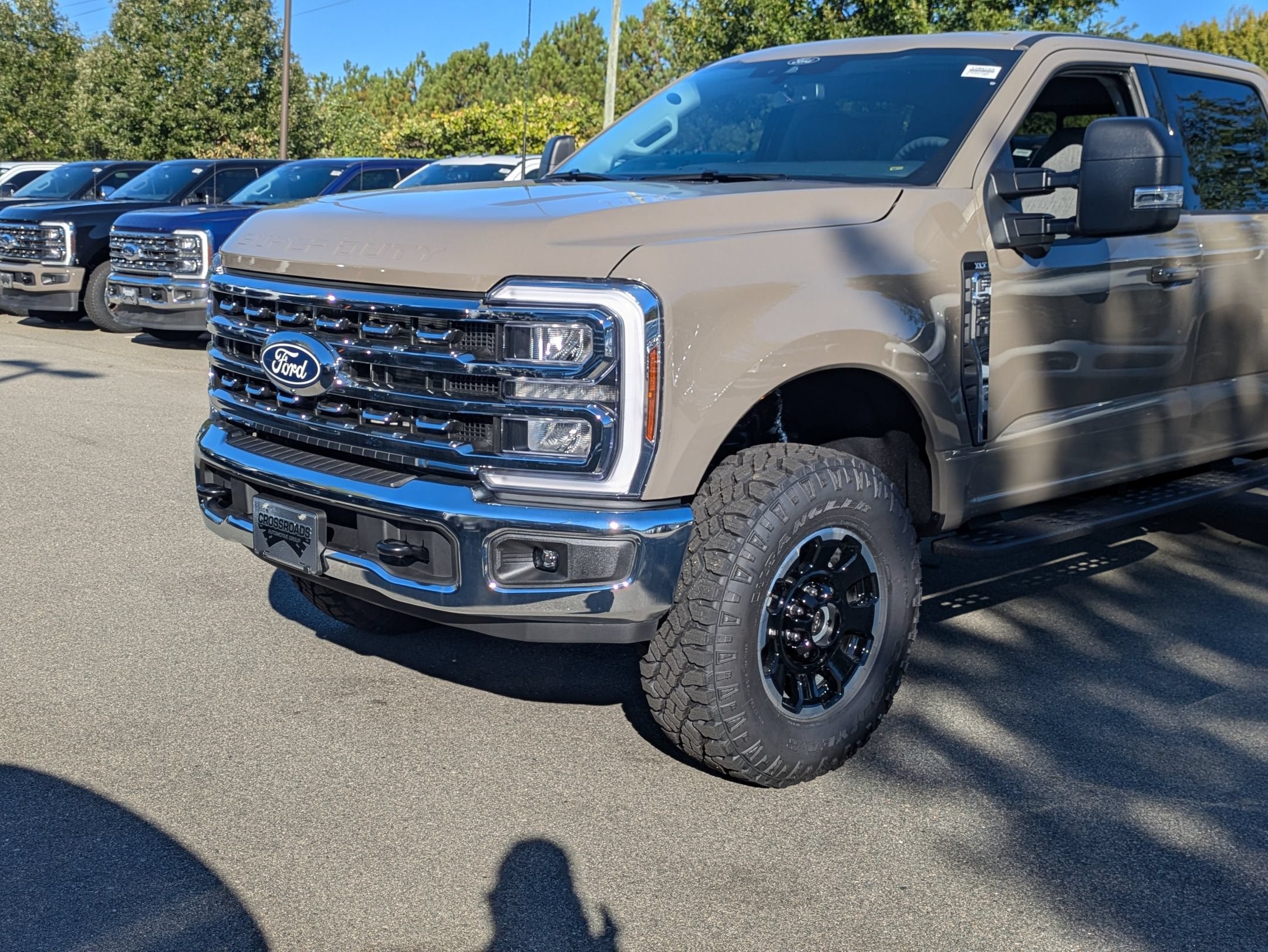 2027 Ford Super Duty F-350 SRW XLT