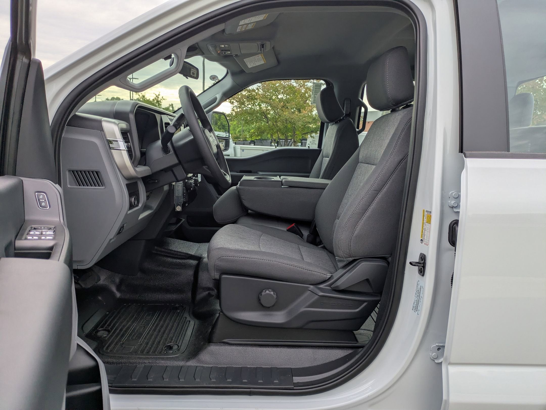2026 Ford Super Duty F-350 SRW XL