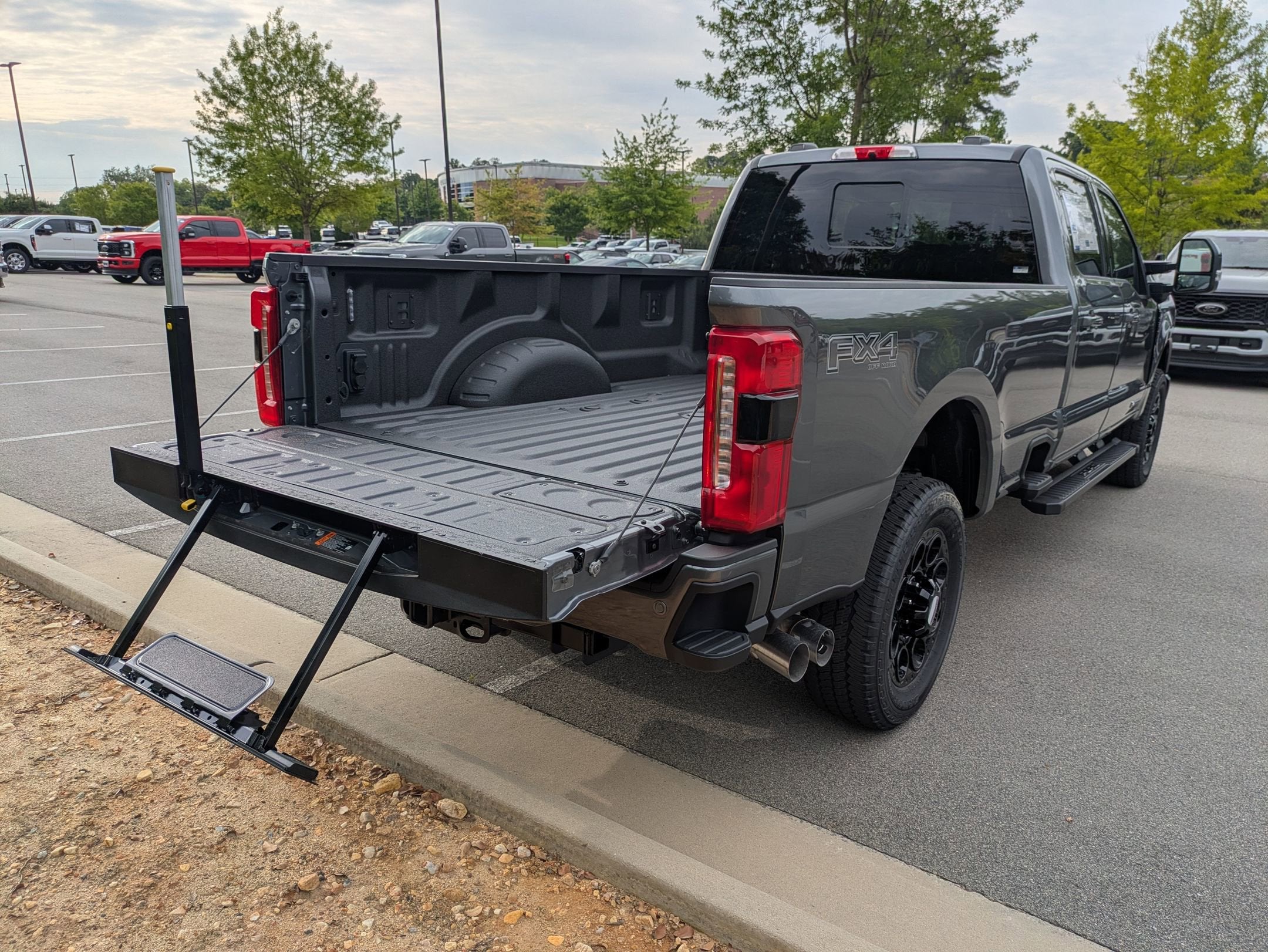2026 Ford Super Duty F-350 SRW LARIAT