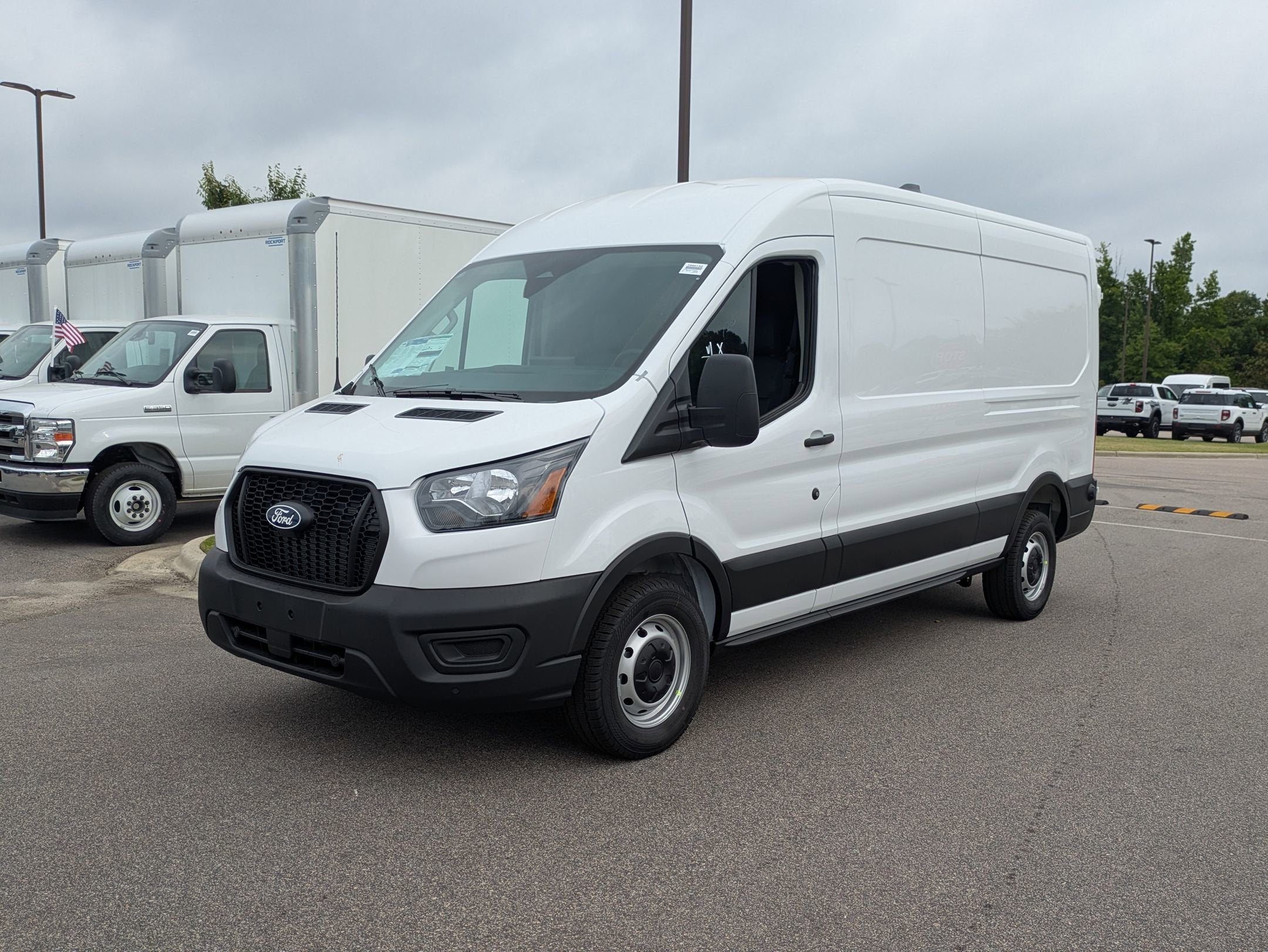 2026 Ford Transit Cargo Van Base