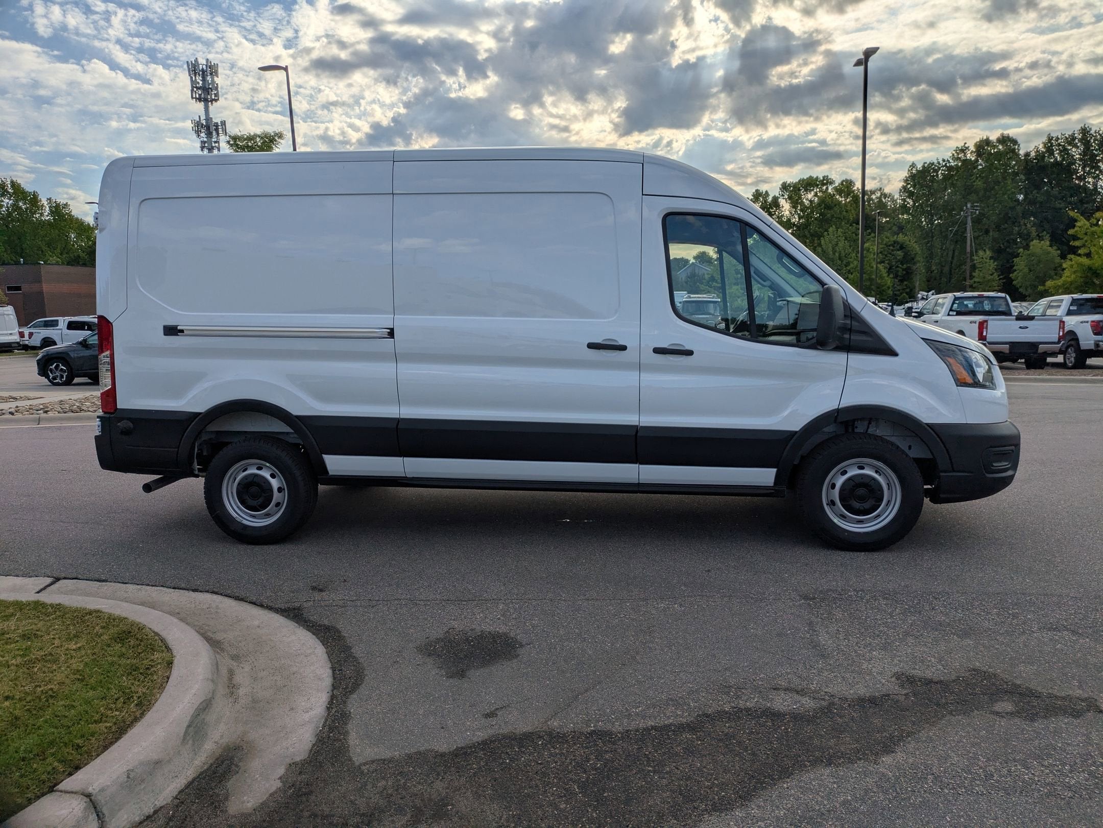 2026 Ford Transit Cargo Van Base
