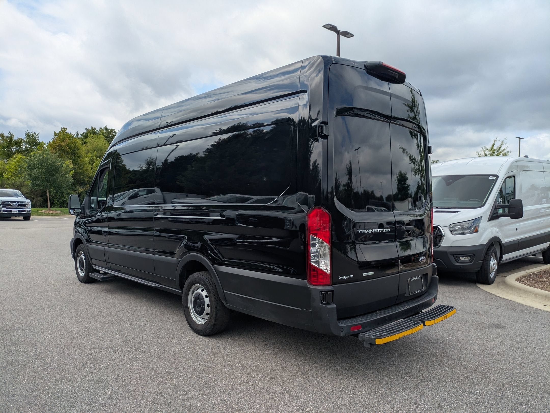 2023 Ford Transit Cargo Van T-250 148" EL Hi Rf 9070 GVWR RWD
